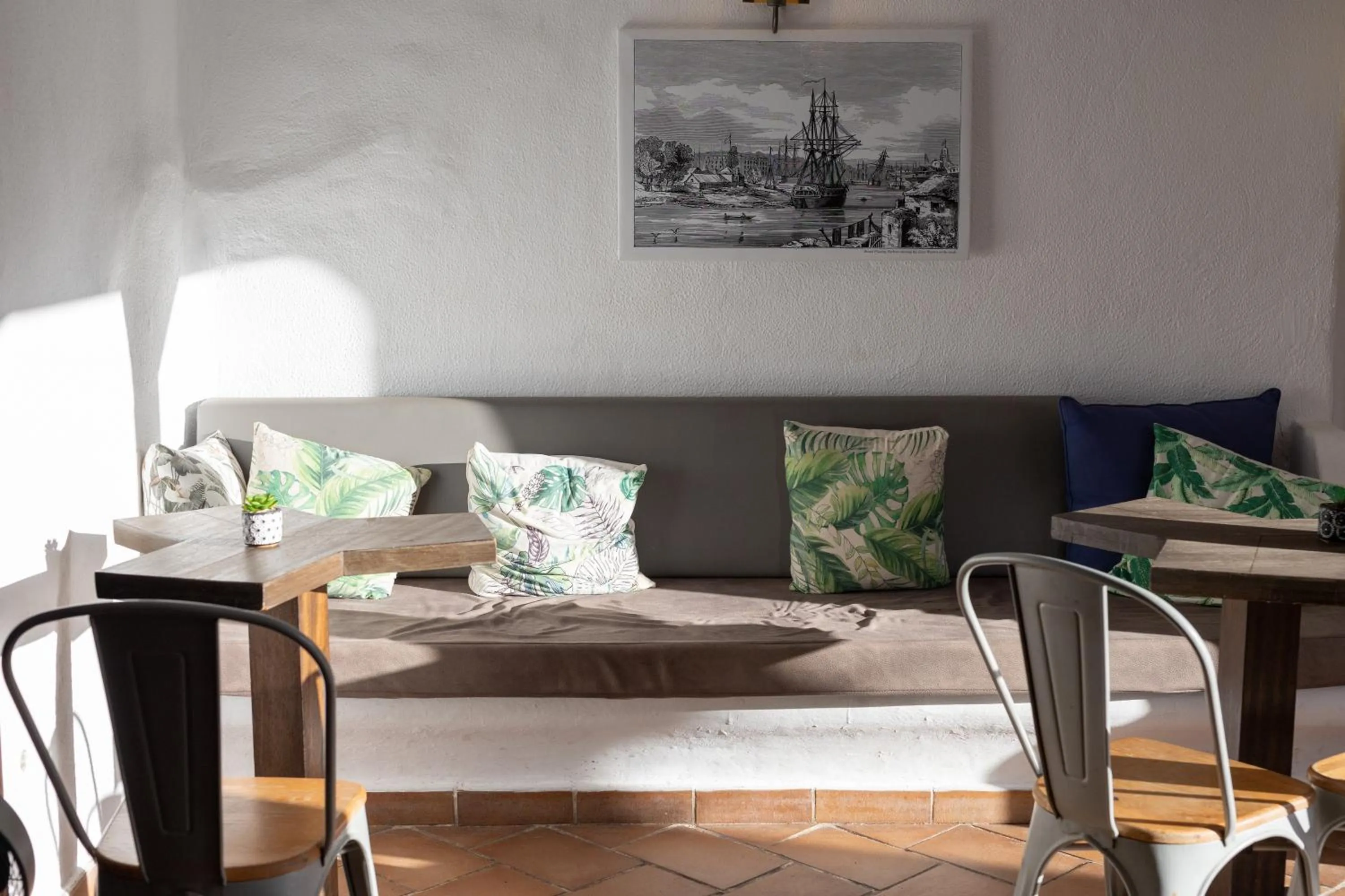 Lounge or bar in Apartamentos Hesperia Bristol Playa