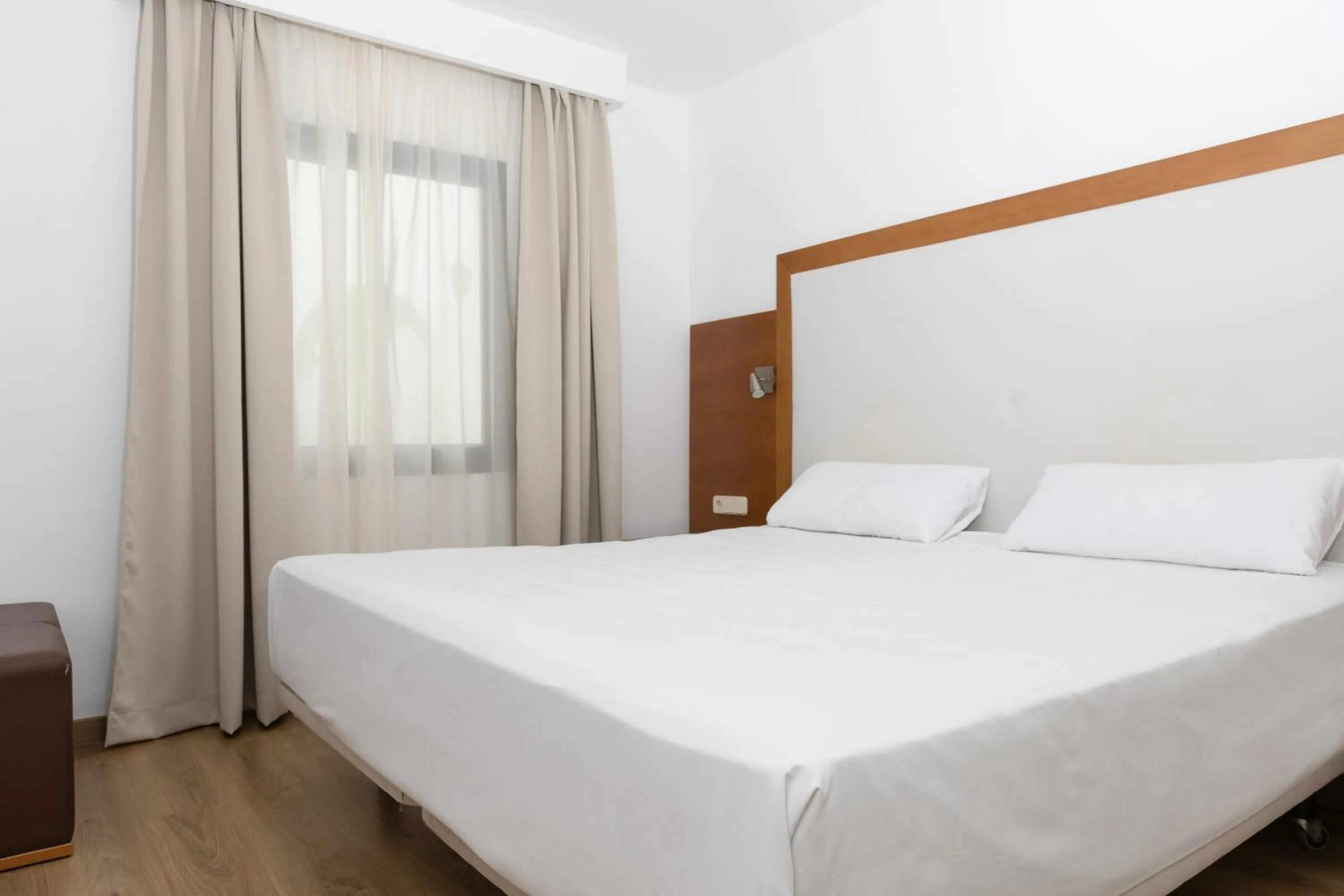 Bed in Apartamentos Hesperia Bristol Playa