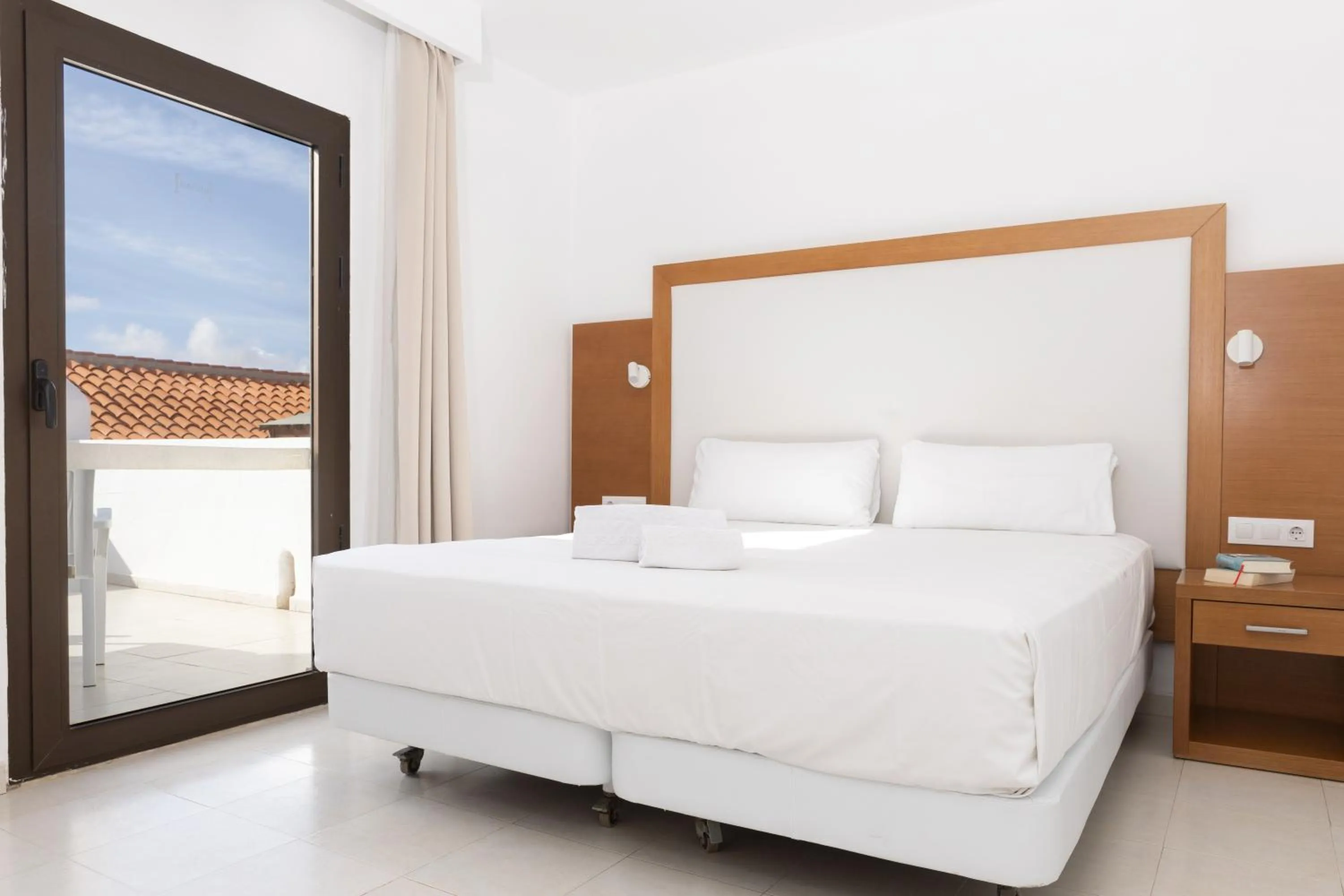 Bed in Apartamentos Hesperia Bristol Playa