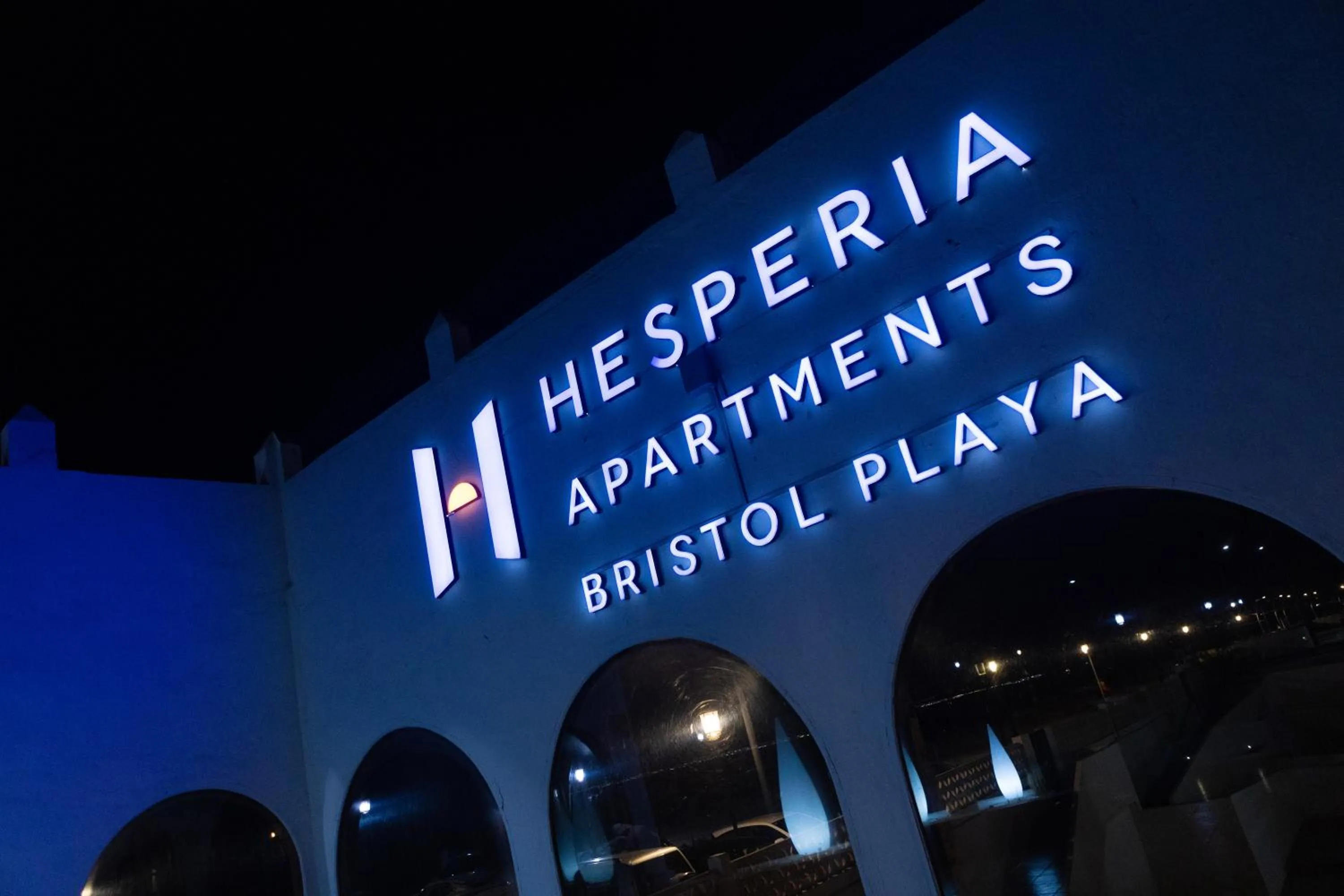 Facade/entrance in Apartamentos Hesperia Bristol Playa