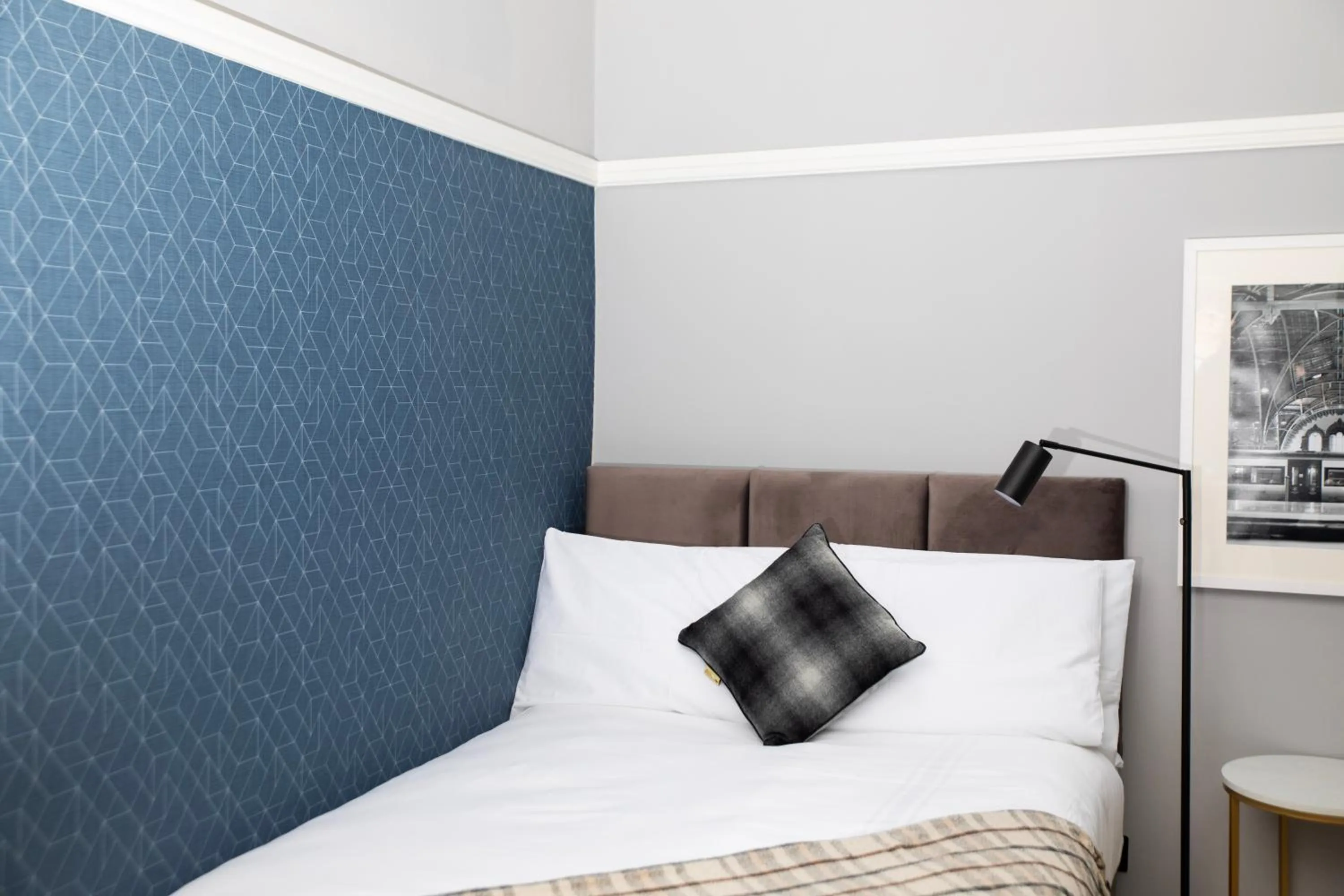 Bed in Bob W London Hyde Park