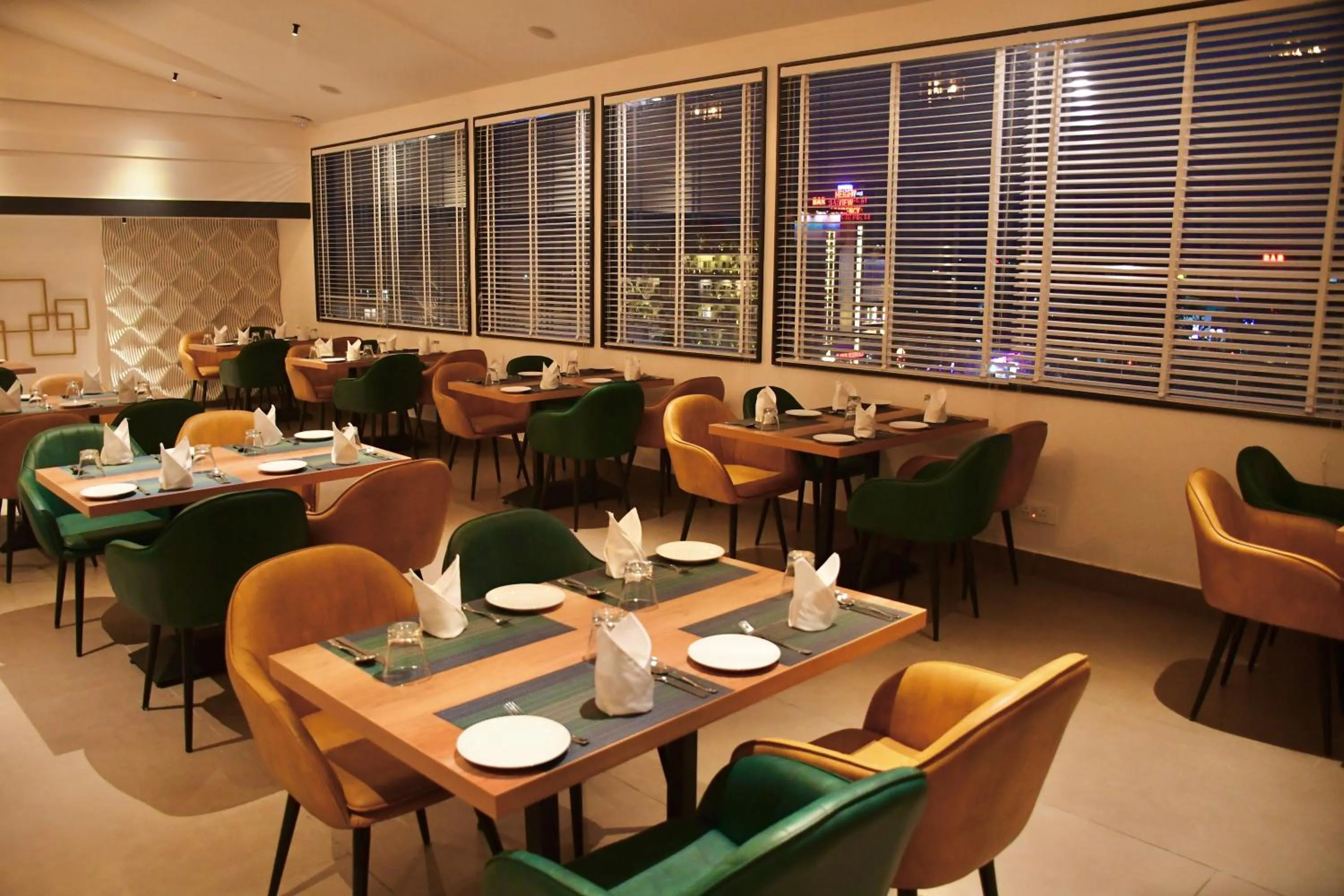 Restaurant/places to eat in SJ PARADISE