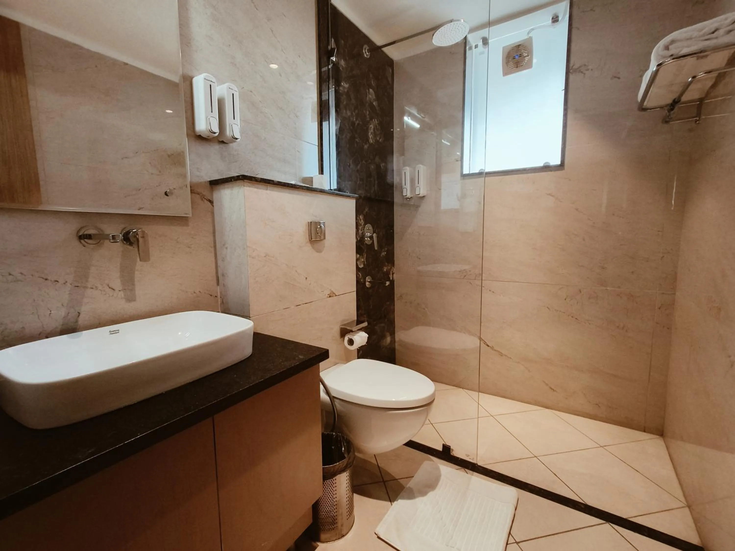 Shower in SJ PARADISE