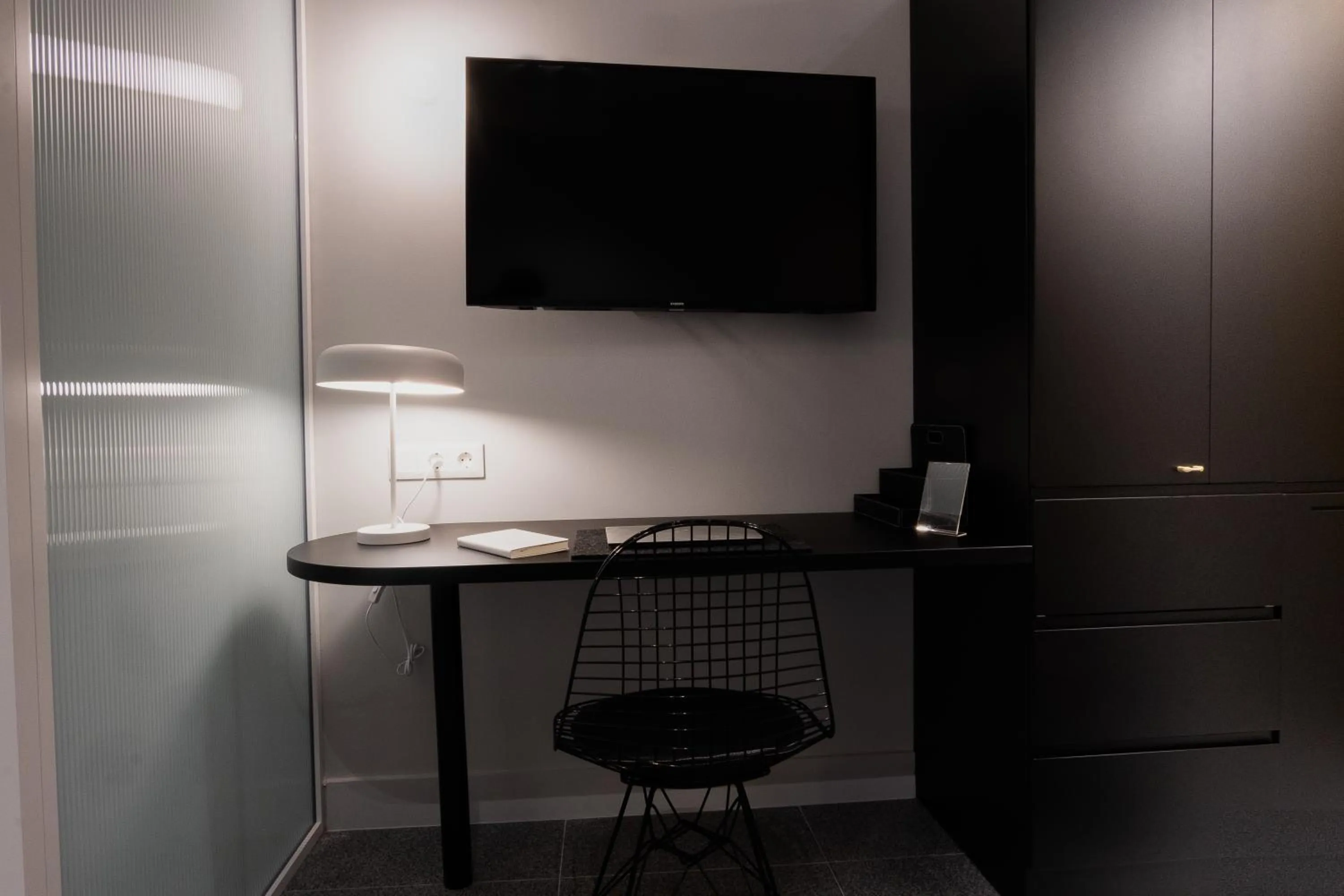 TV and multimedia in K23 Color Suites