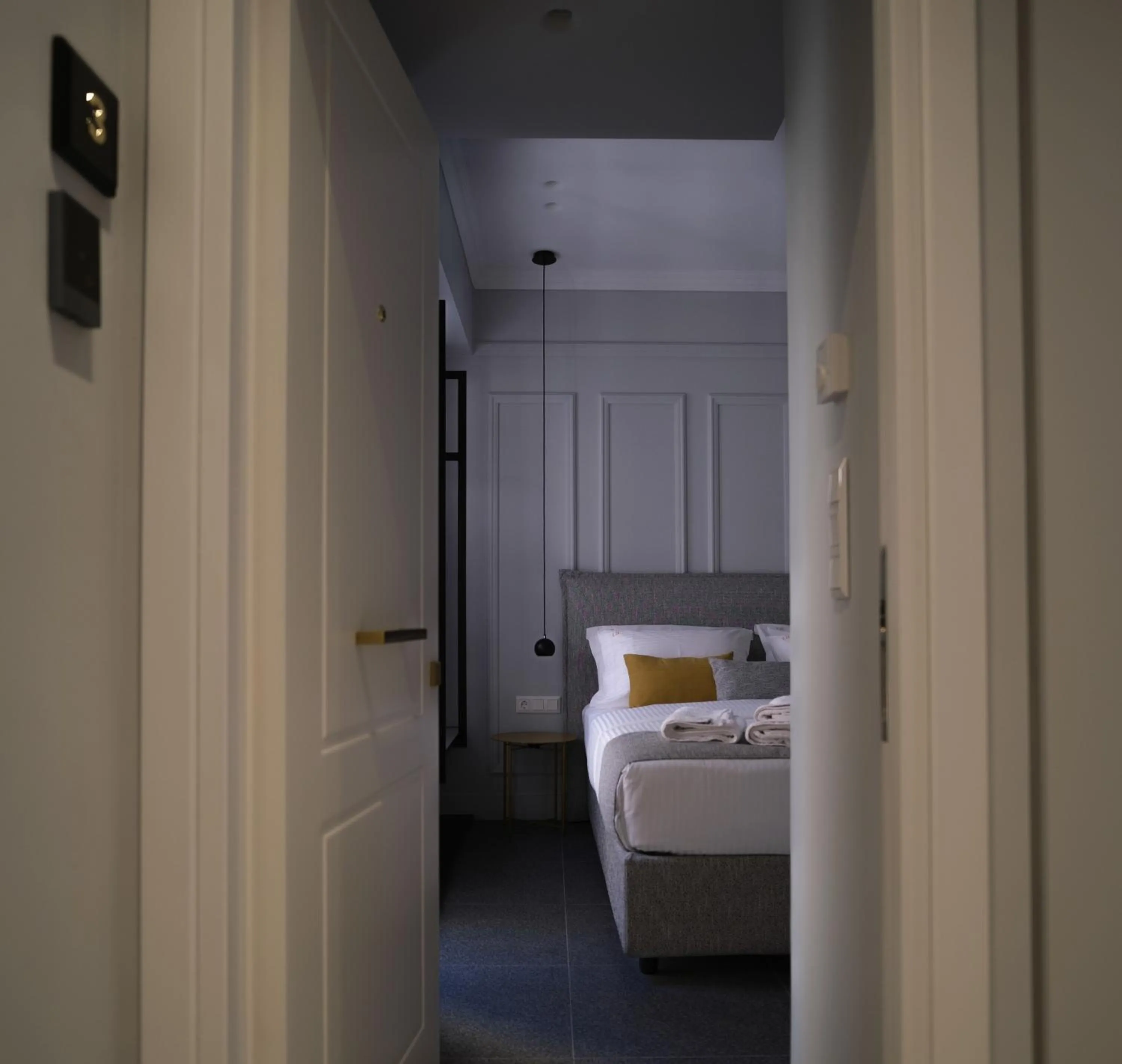 Photo of the whole room, Bed in K23 Color Suites