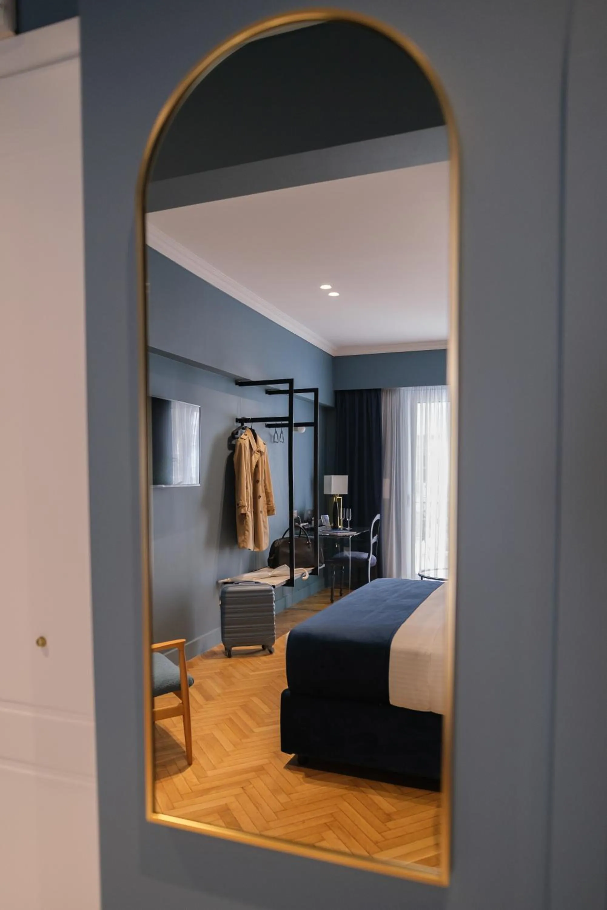 Photo of the whole room, Bed in K23 Color Suites