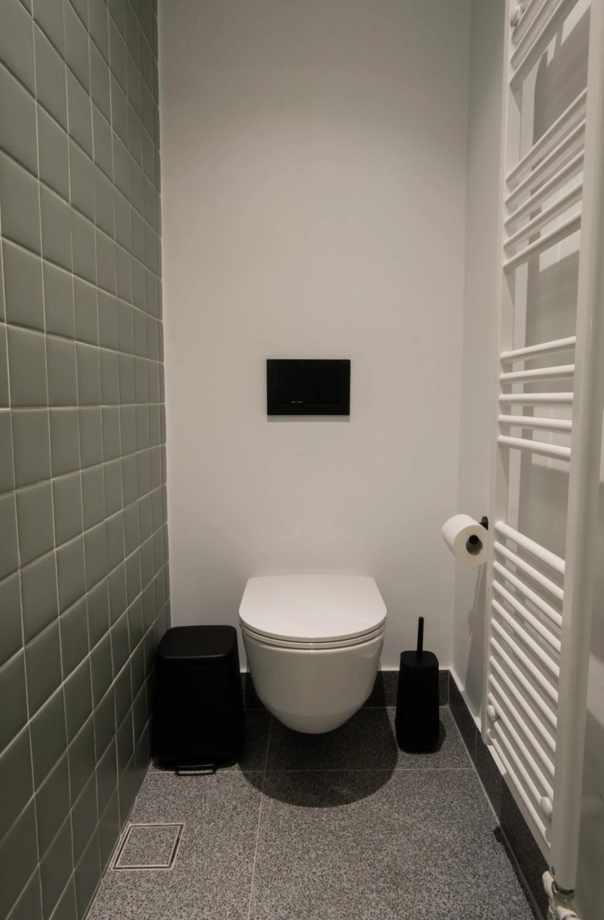 Bathroom in K23 Color Suites