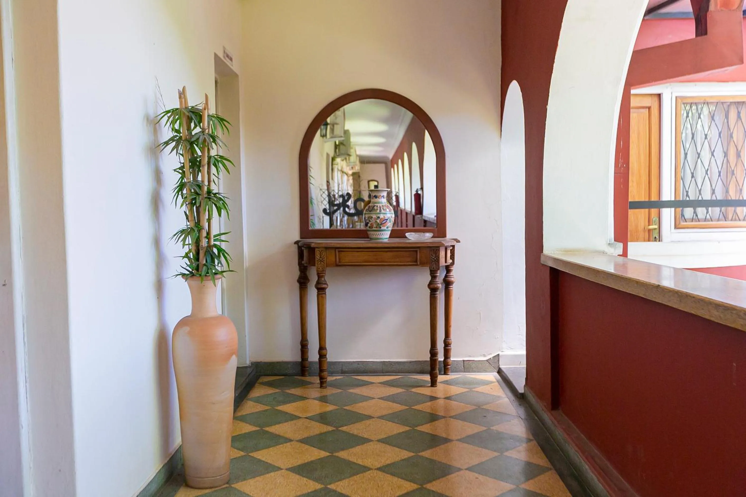 Inner courtyard view in Gran Hotel del Paraguay