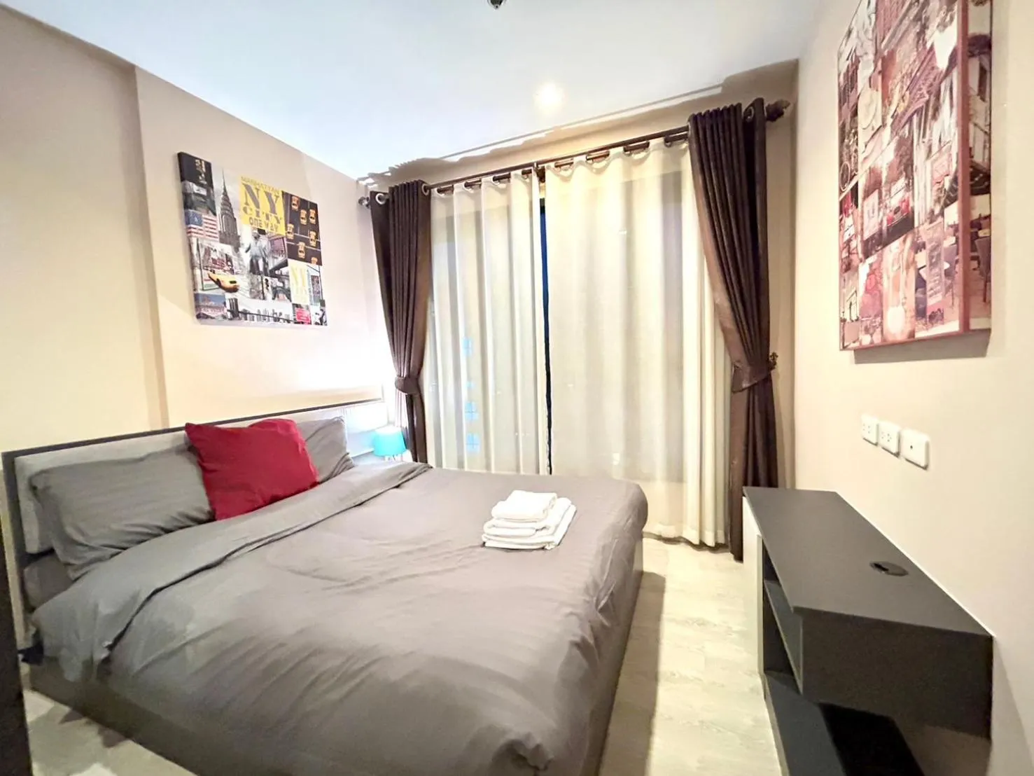 Bed in The Base Central Pattaya