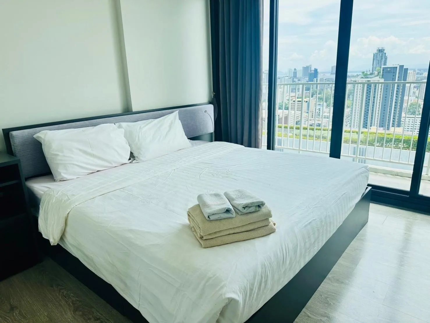 Bed in The Base Central Pattaya