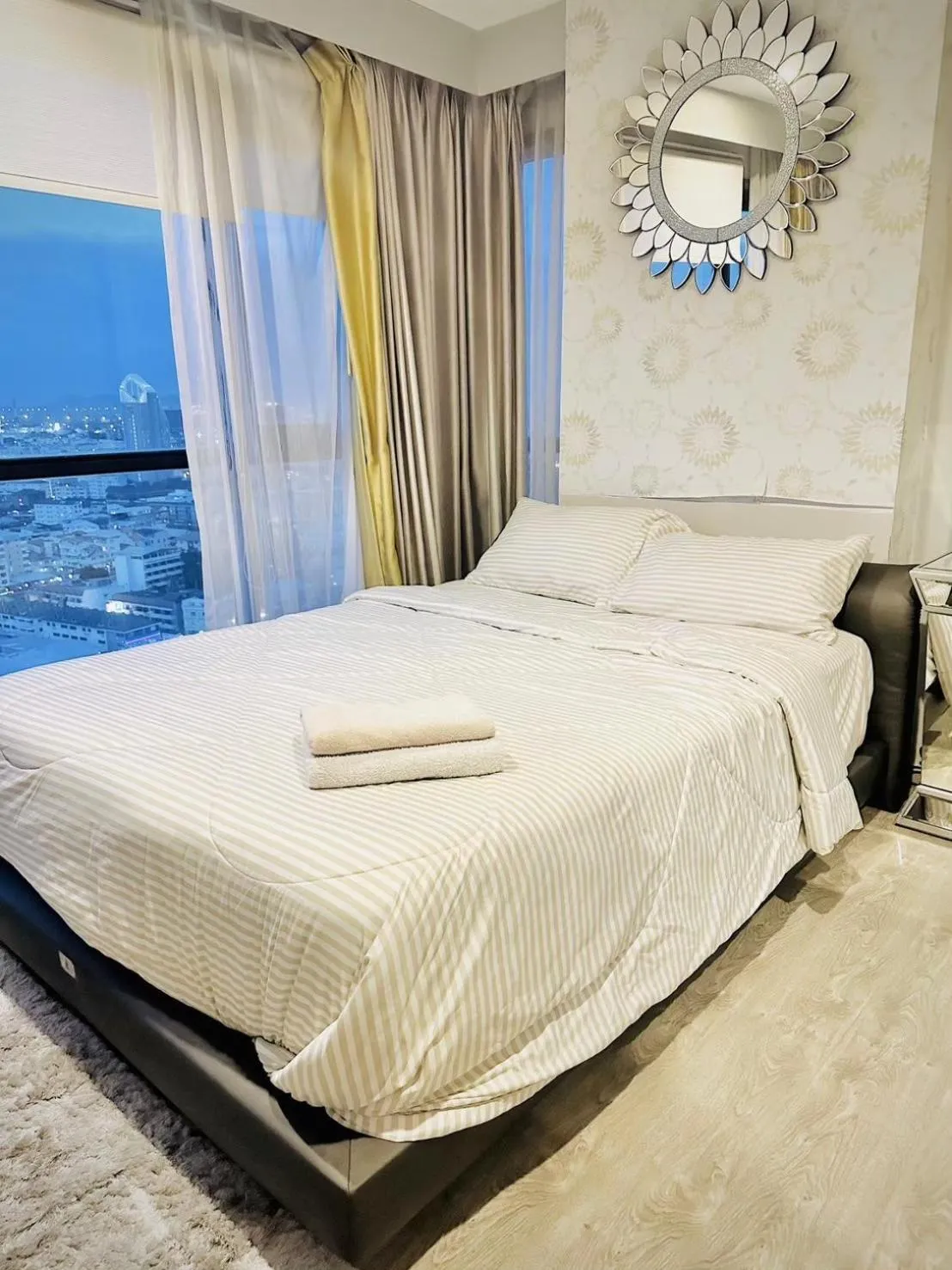 Bed in The Base Central Pattaya