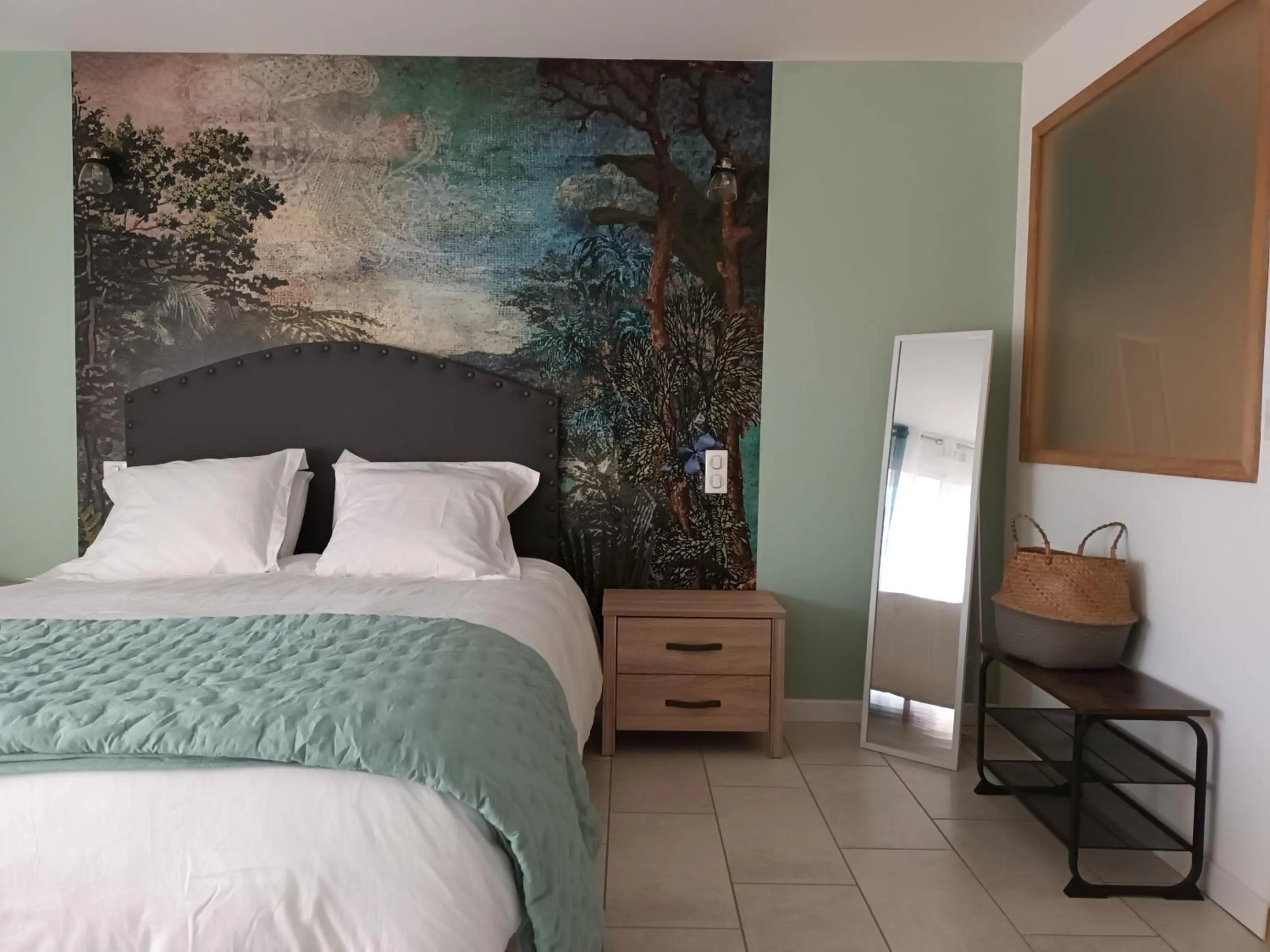 Bedroom, Bed in BASTIDE DES MARTELIERES