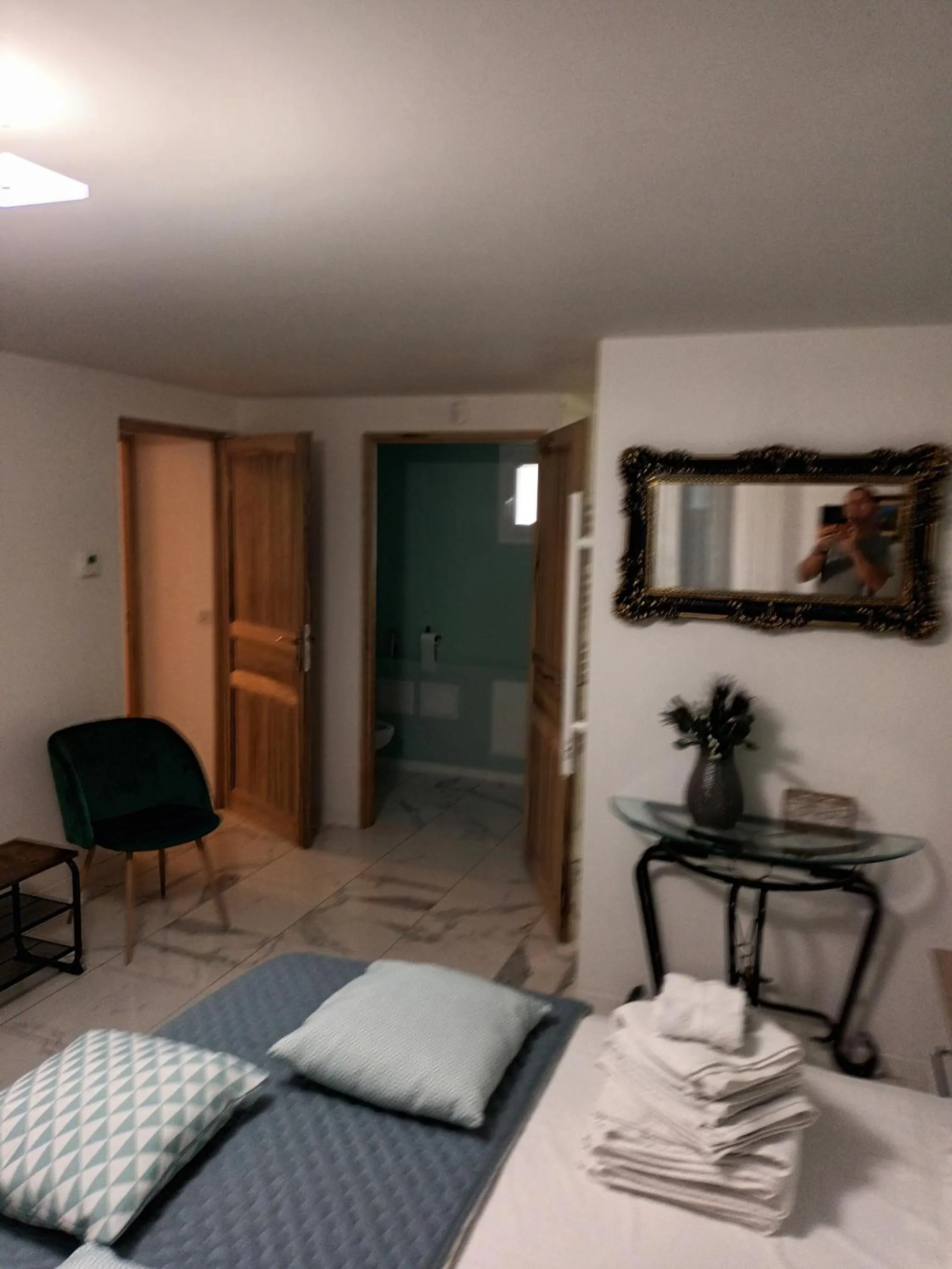 Bedroom, Bed in BASTIDE DES MARTELIERES