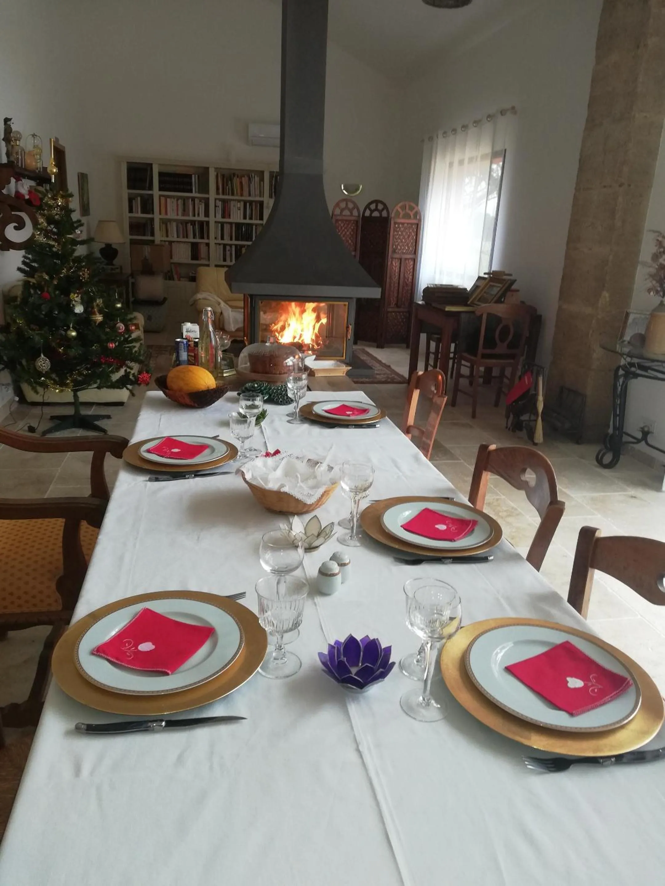 Dining area in BASTIDE DES MARTELIERES