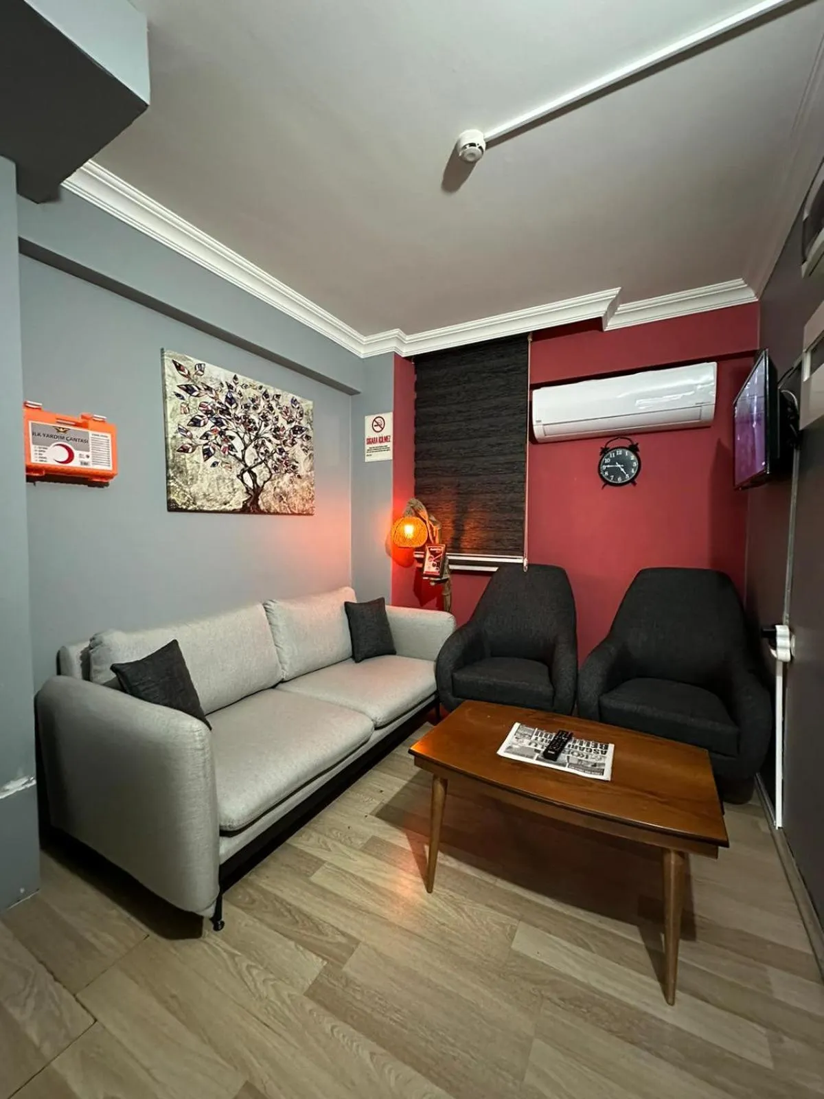 Communal lounge/ TV room in AYDOĞDU SUİT OTEL