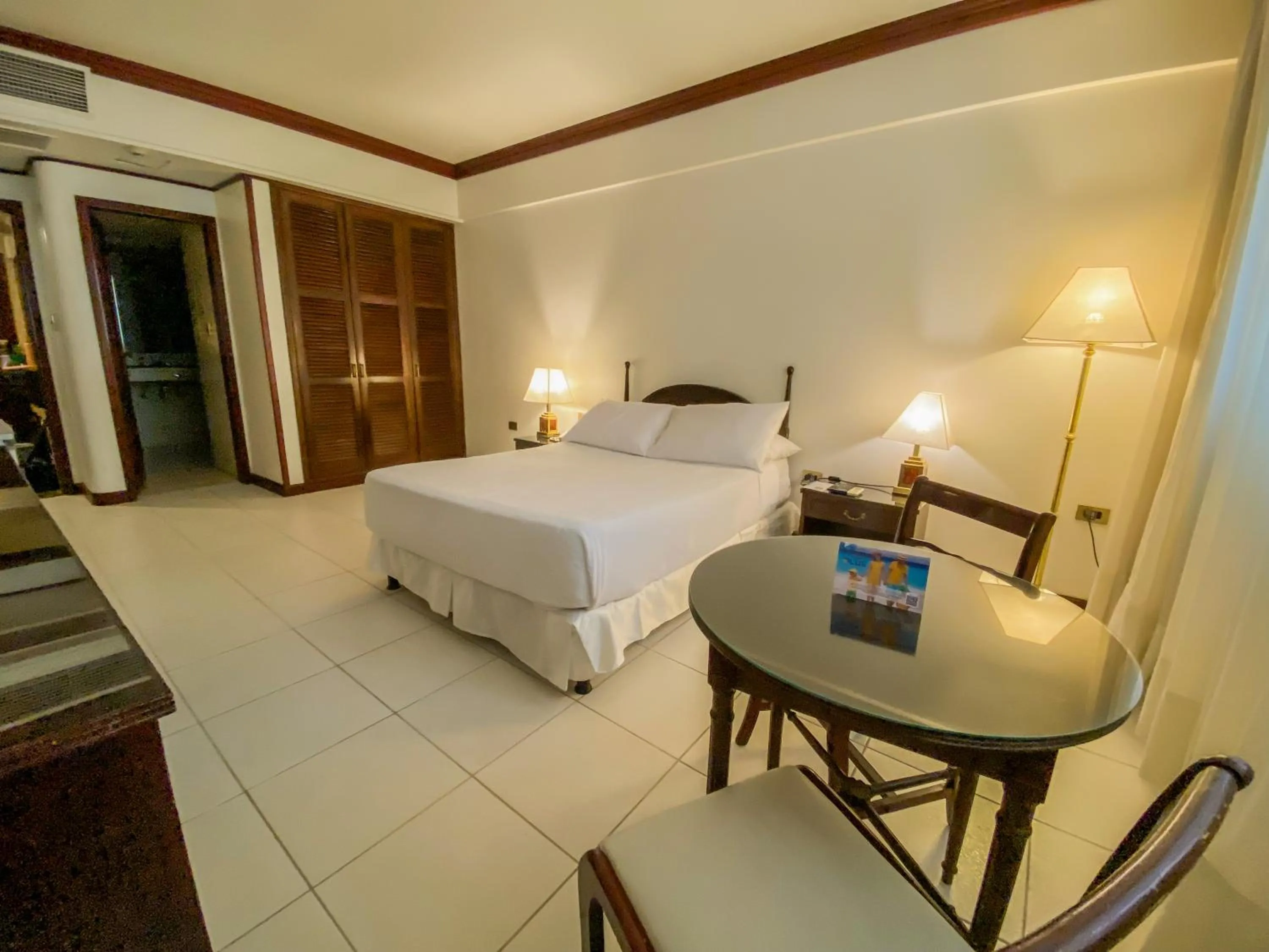 Decorative detail, Bed in Nobile Suites Excelsior Asuncion