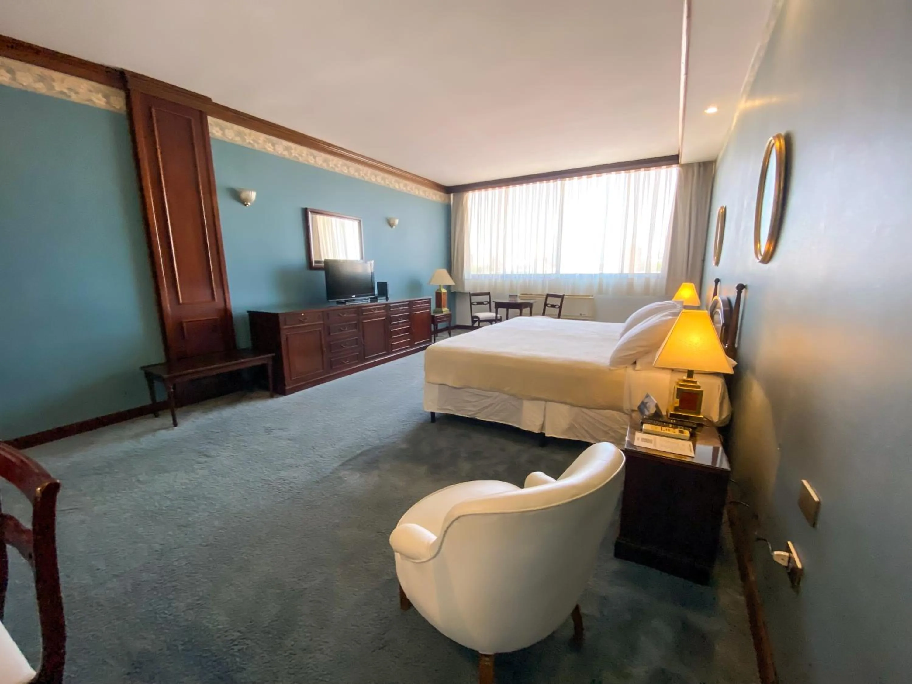 Decorative detail, Bed in Nobile Suites Excelsior Asuncion