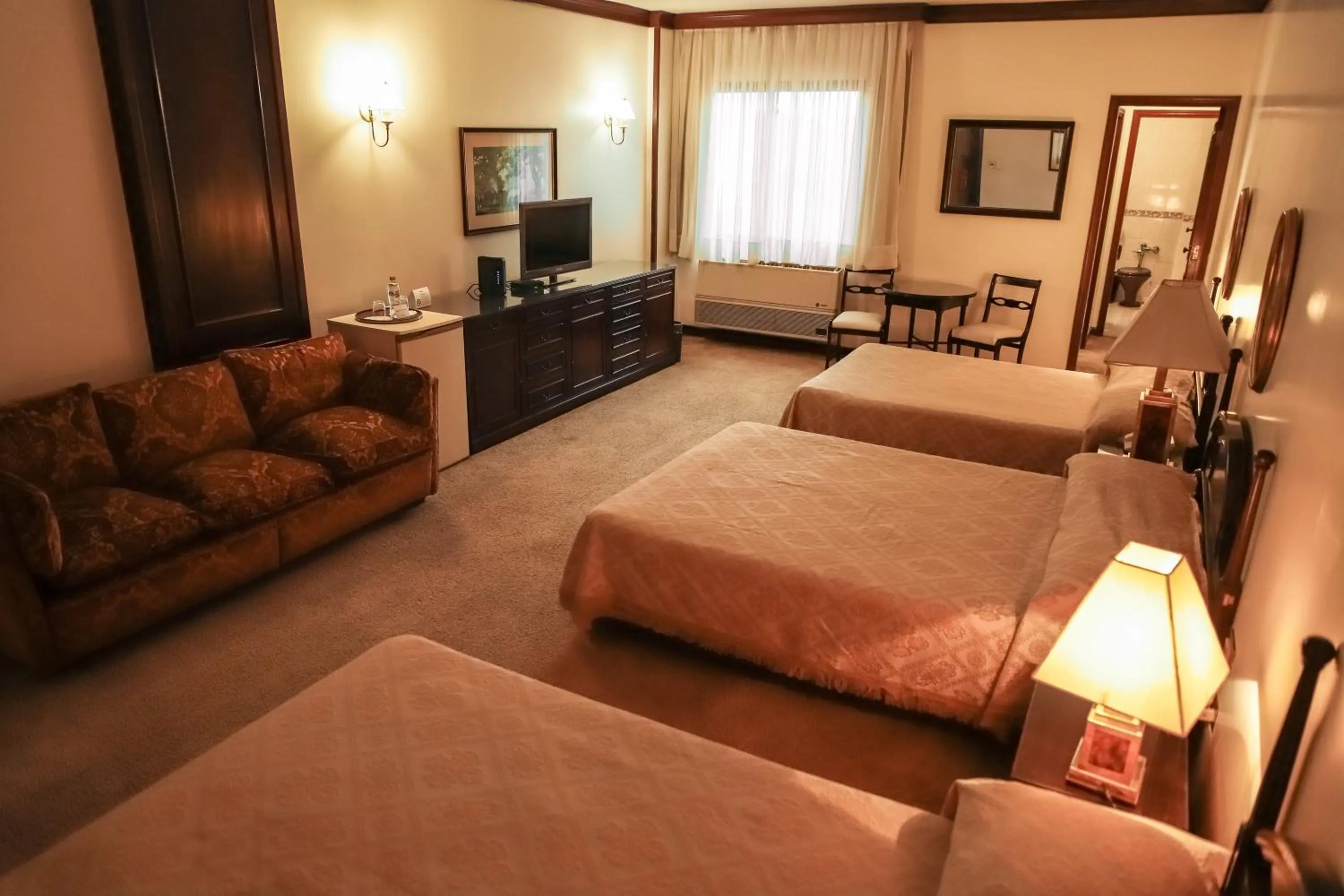 Bedroom, Bed in Nobile Suites Excelsior Asuncion