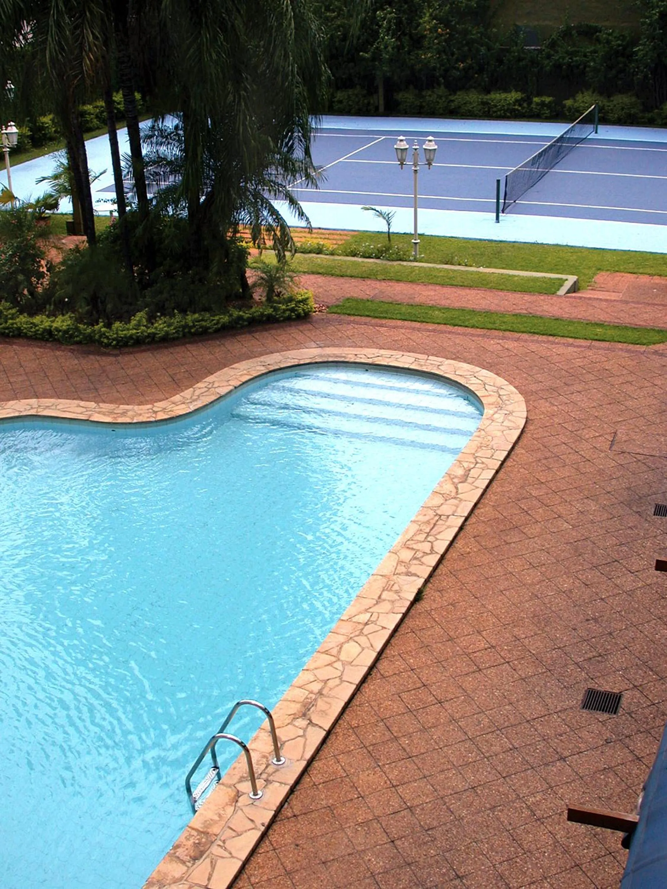 Tennis court in Nobile Suites Excelsior Asuncion