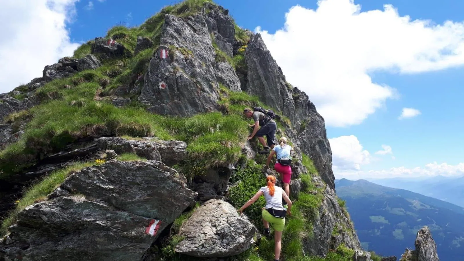 group of guests in Ferienhaus Willms am Gaisberg