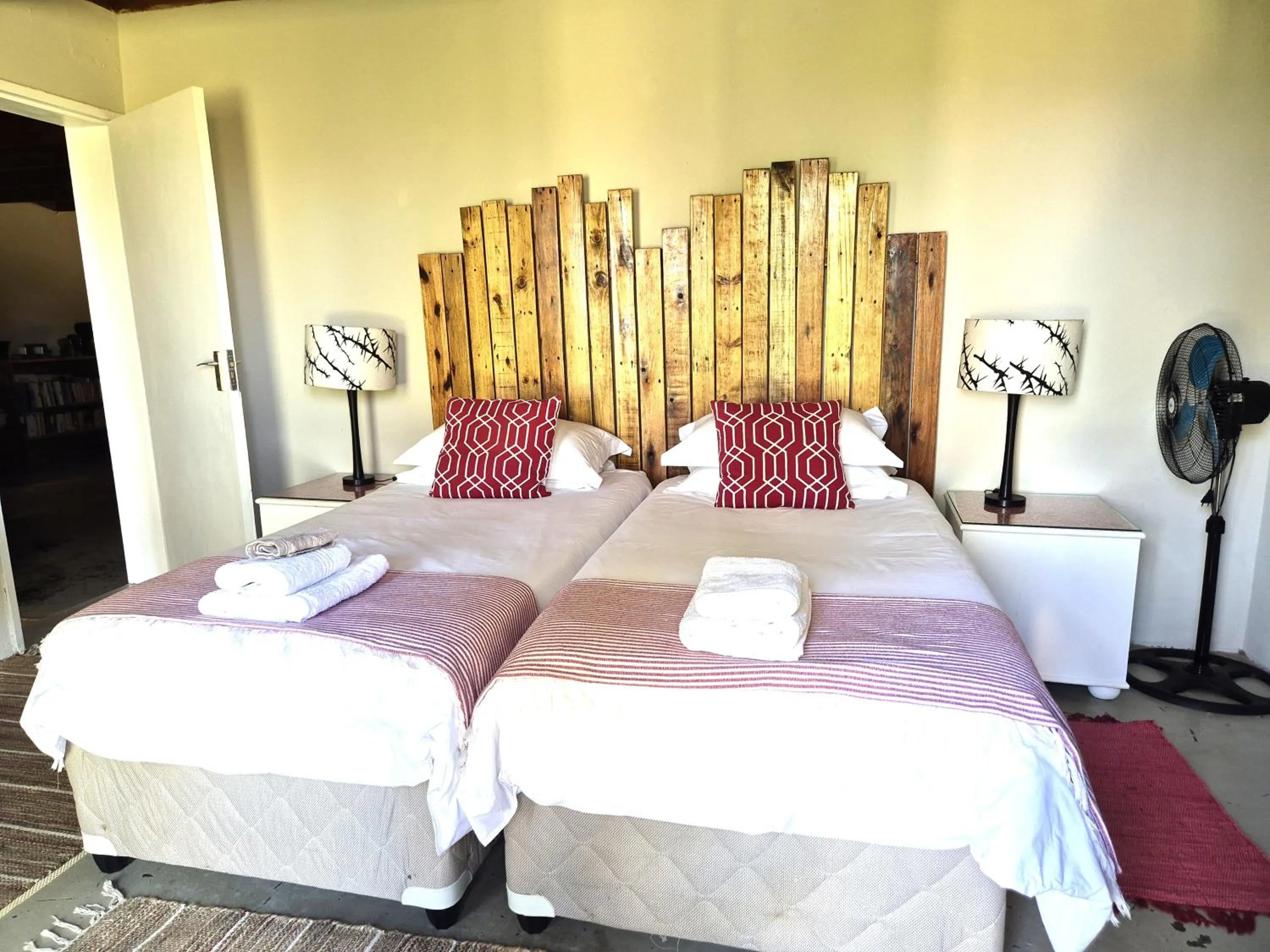 Bed in KatiKati Eco Lodge