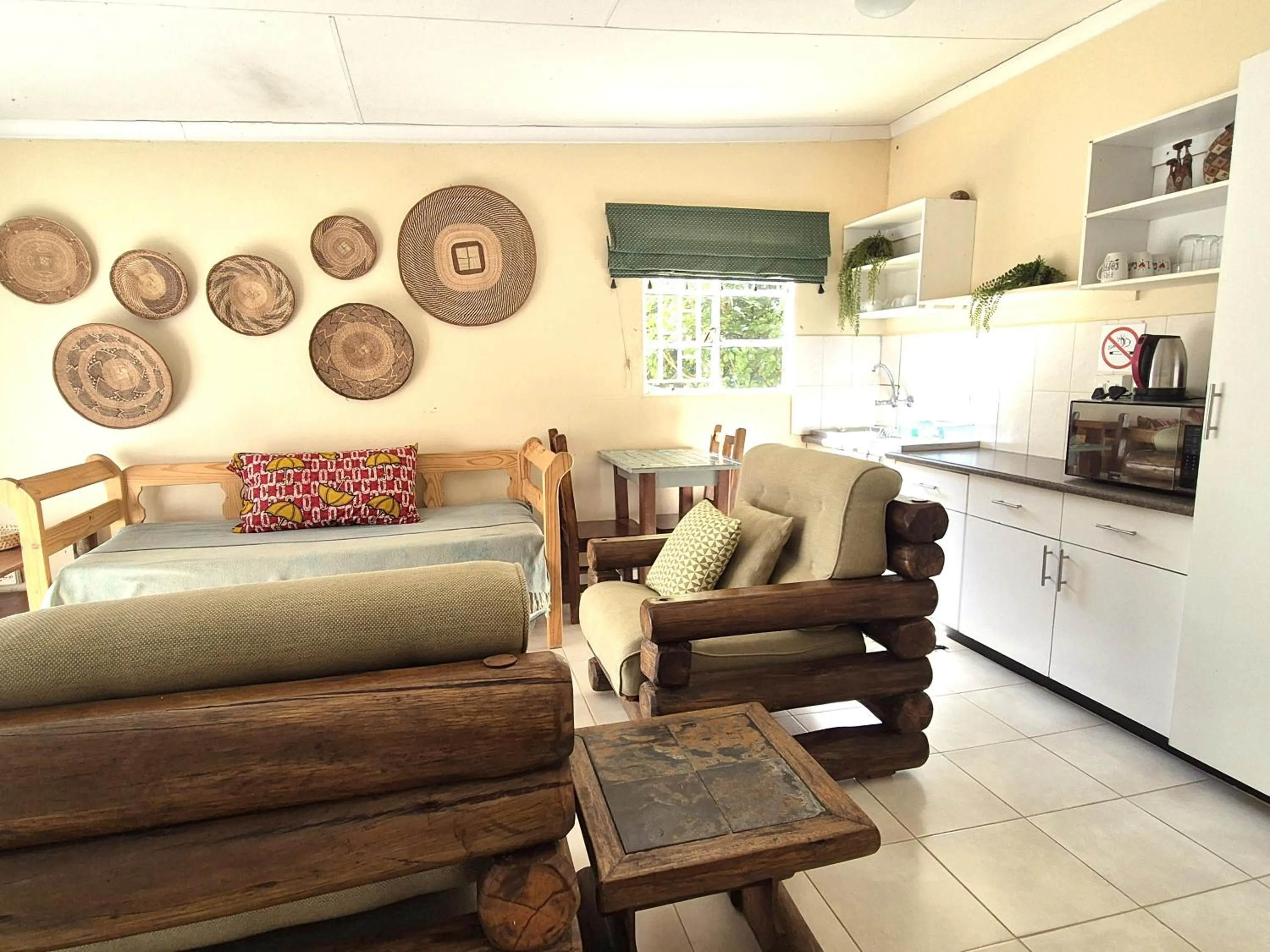 Kitchen or kitchenette in KatiKati Eco Lodge