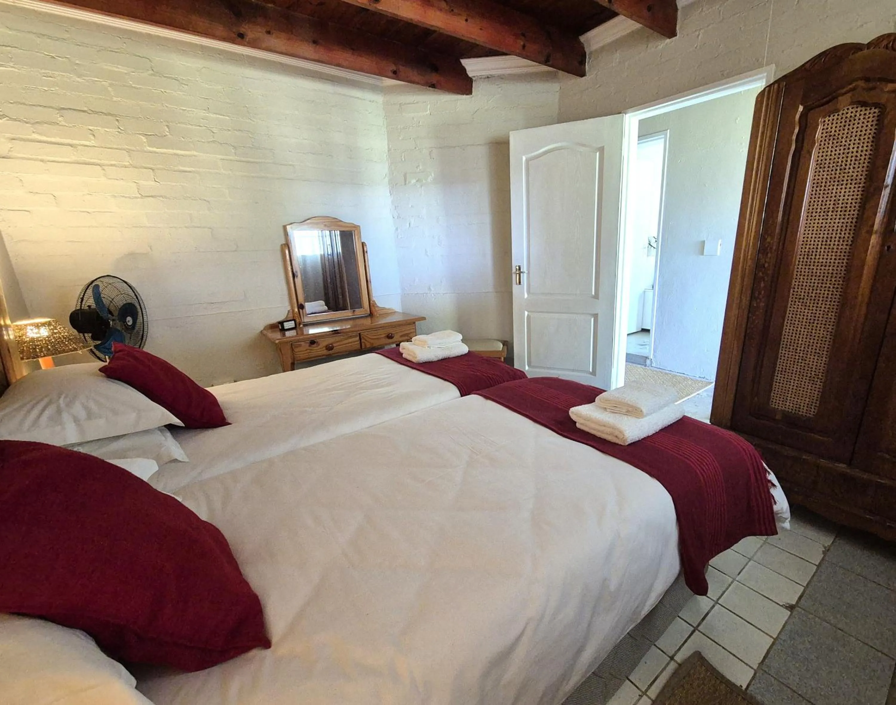 Bed in KatiKati Eco Lodge