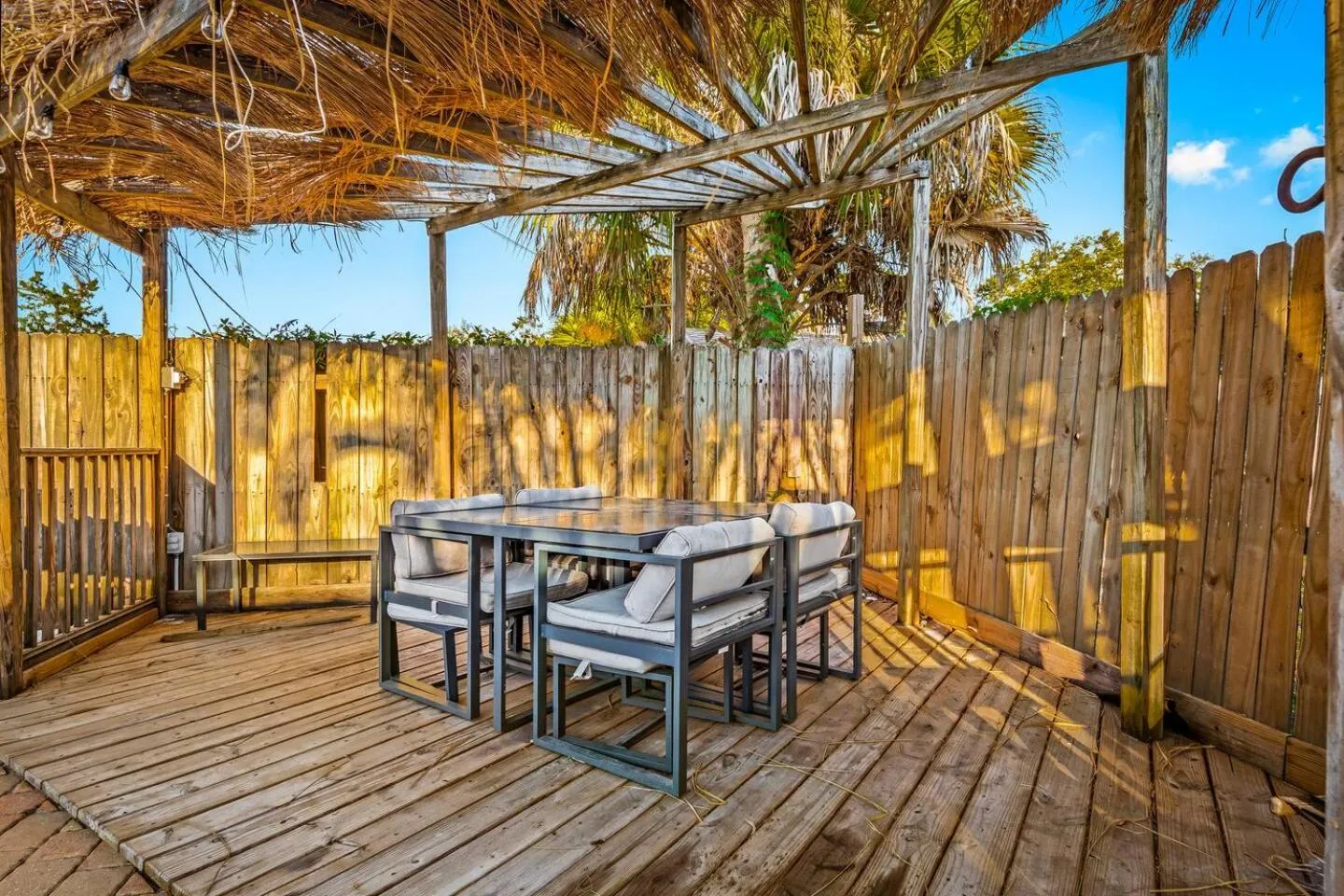 Coastal Villa w Amazing Courtyard - Splash Pad!