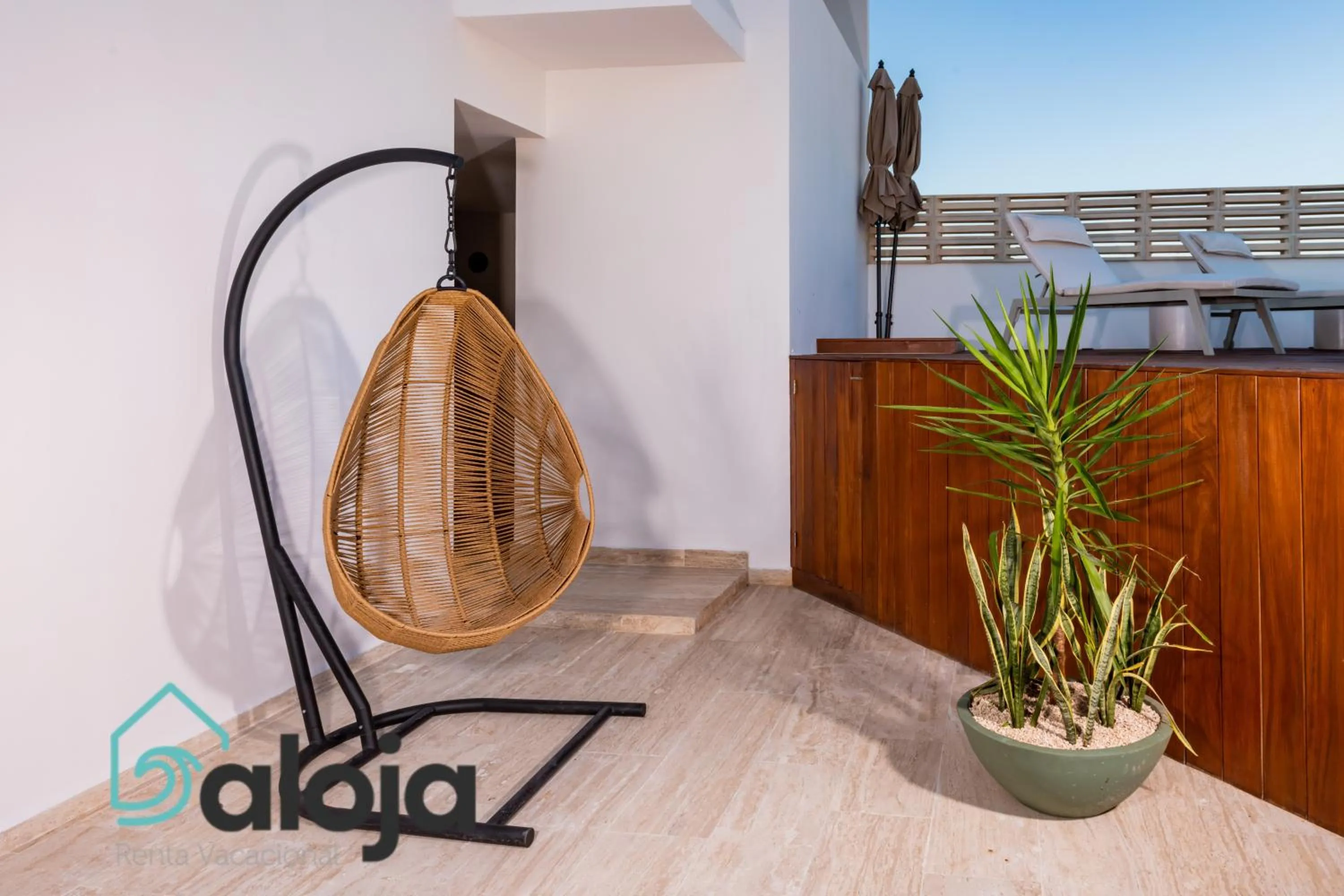 Balcony/Terrace in Torre Sofia - By Aloja RV