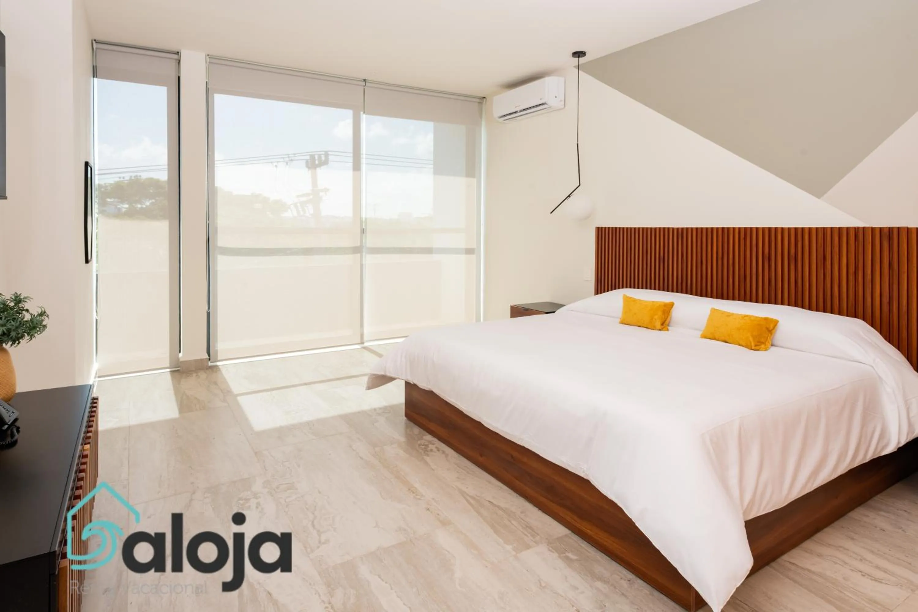 Bed in Torre Sofia - By Aloja RV