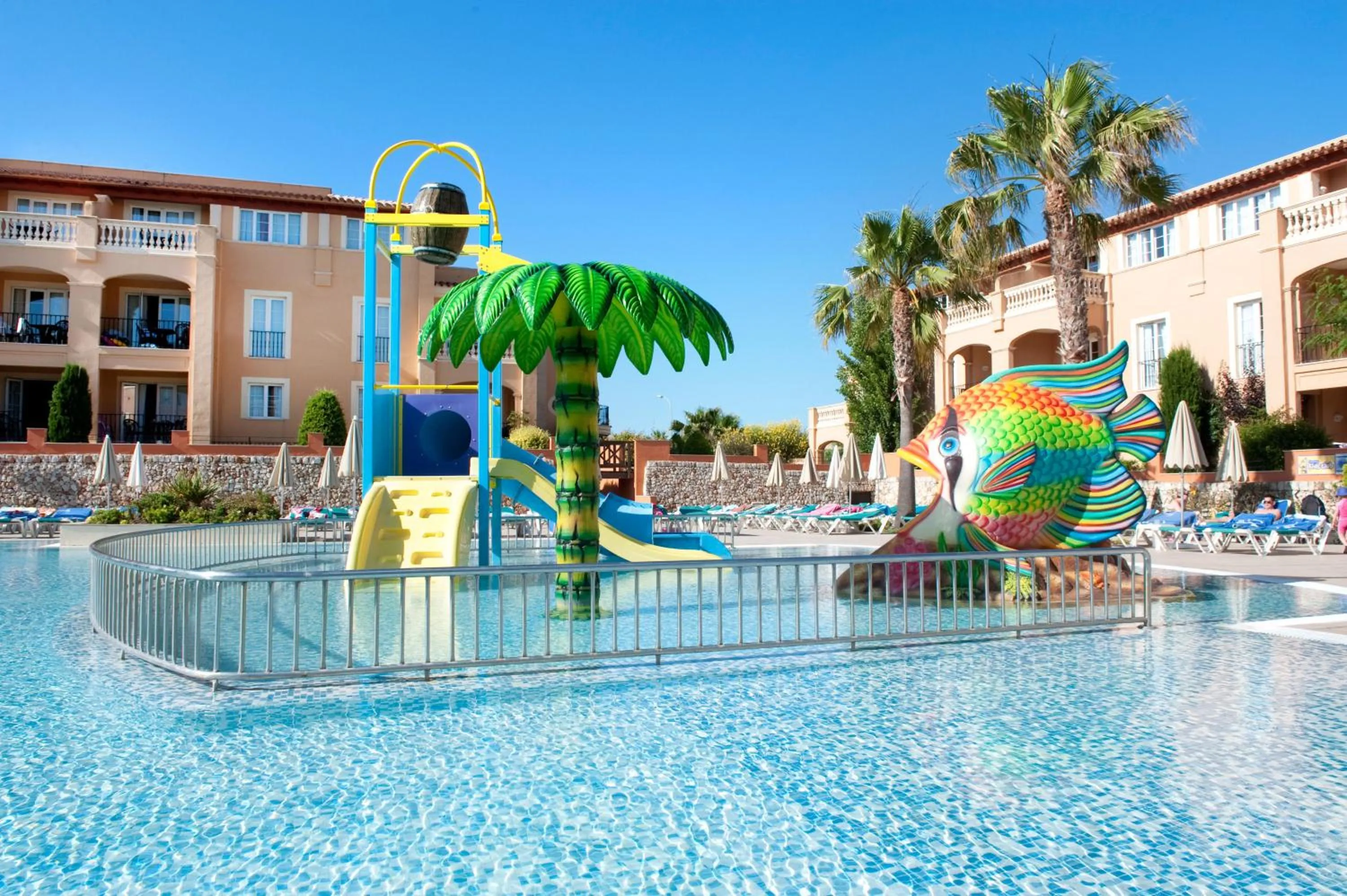 Swimming pool in Grupotel Club Turquesa Mar