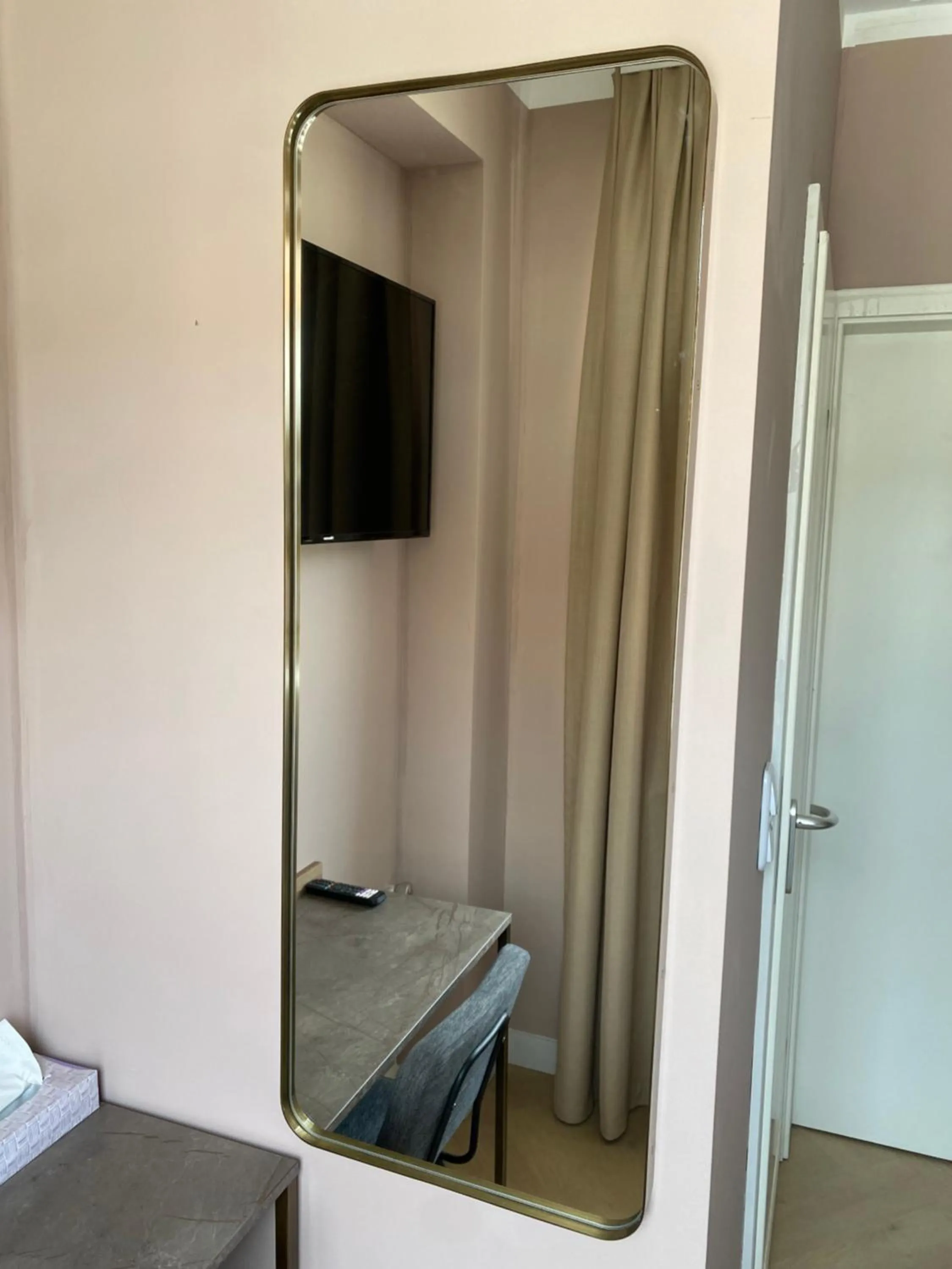 TV and multimedia in Hotel Petite Königsallee SELF CHECK-IN