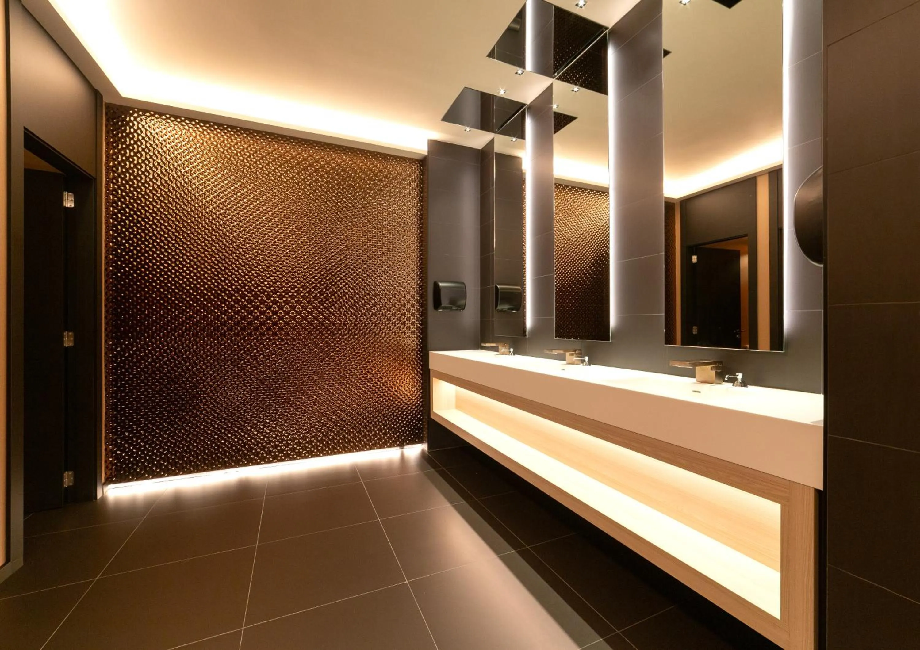 Public Bath in Hotel Don Pancho - Designed for Adults