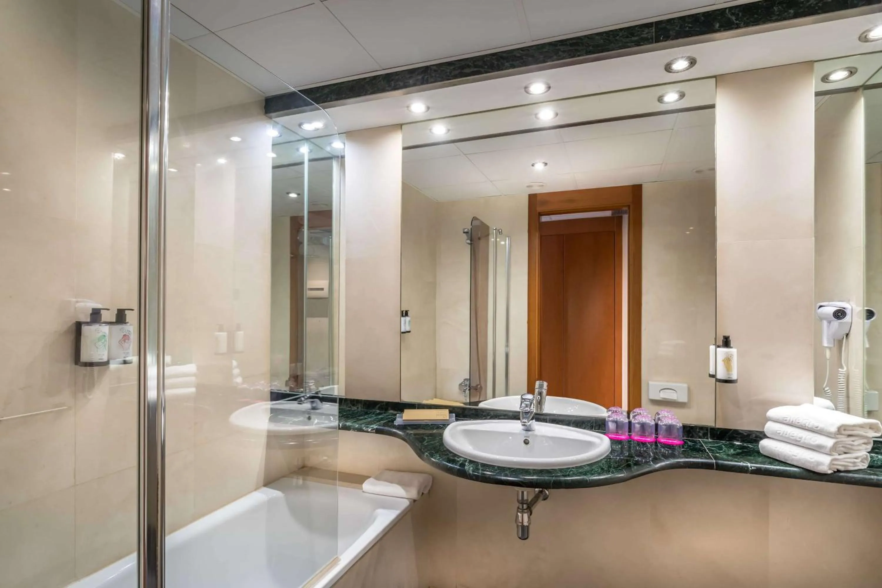 Bedroom in Allegro Murcia Azarbe