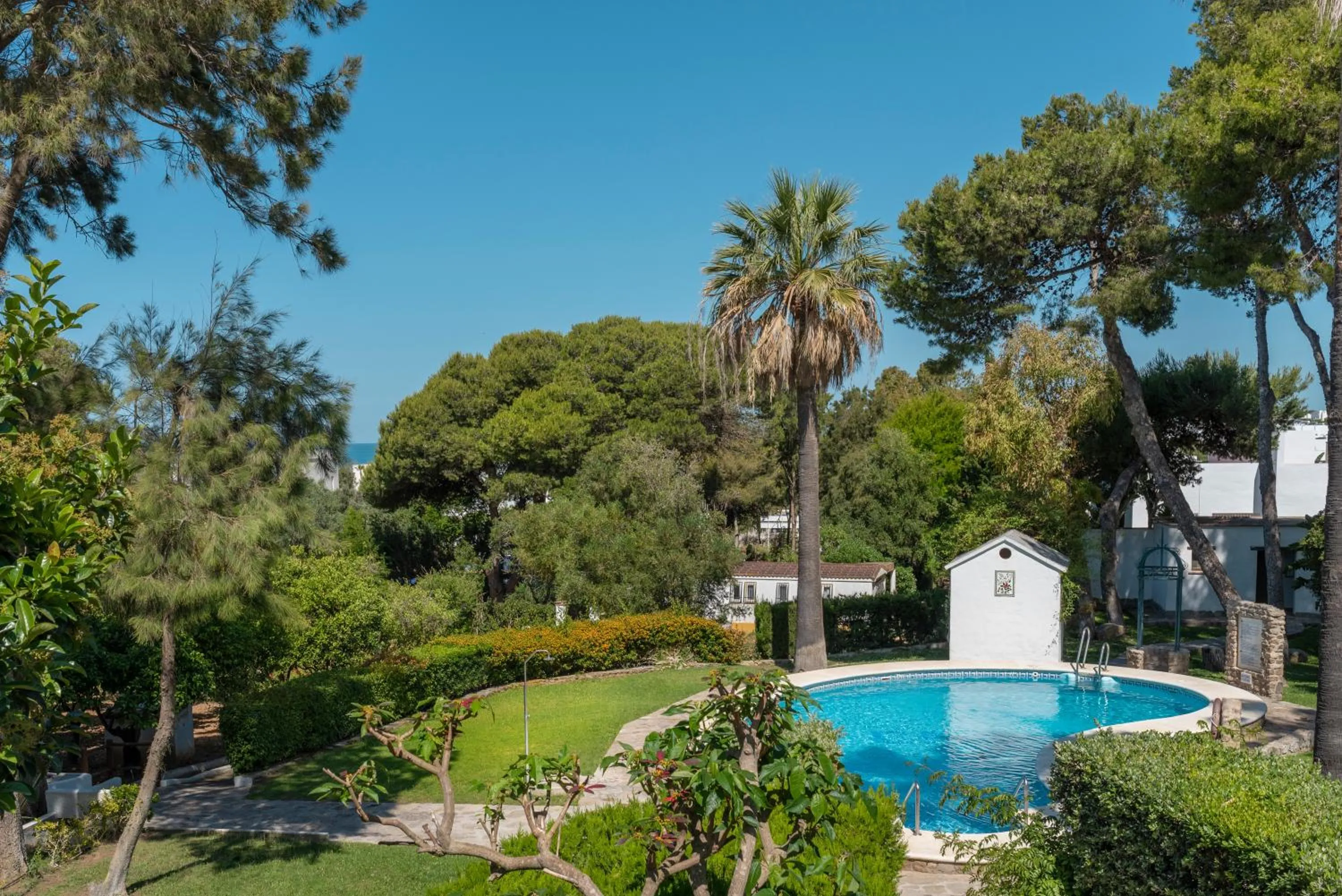 Swimming pool in Suites Cortijo Fontanilla