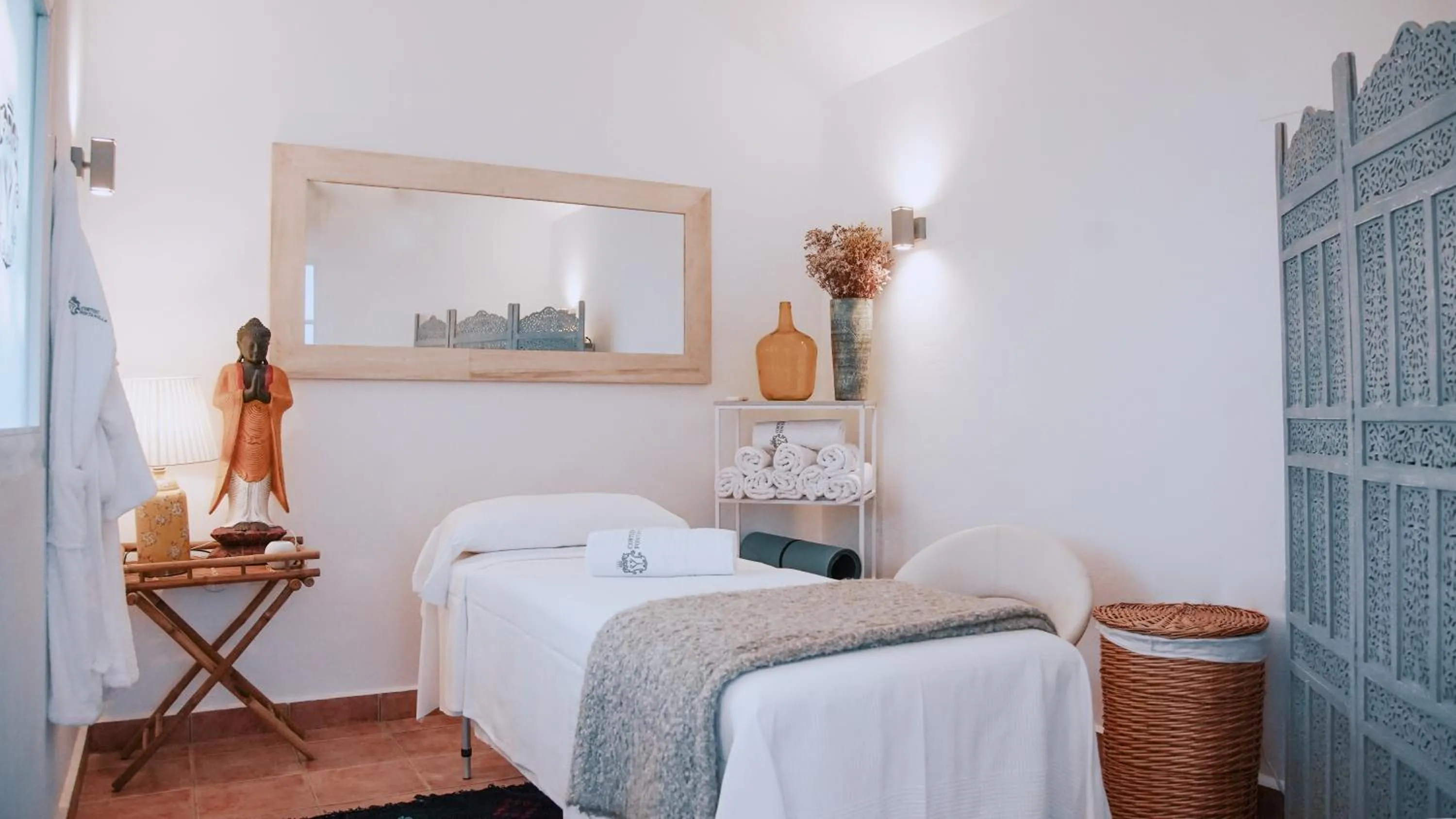 Massage, Bed in Suites Cortijo Fontanilla