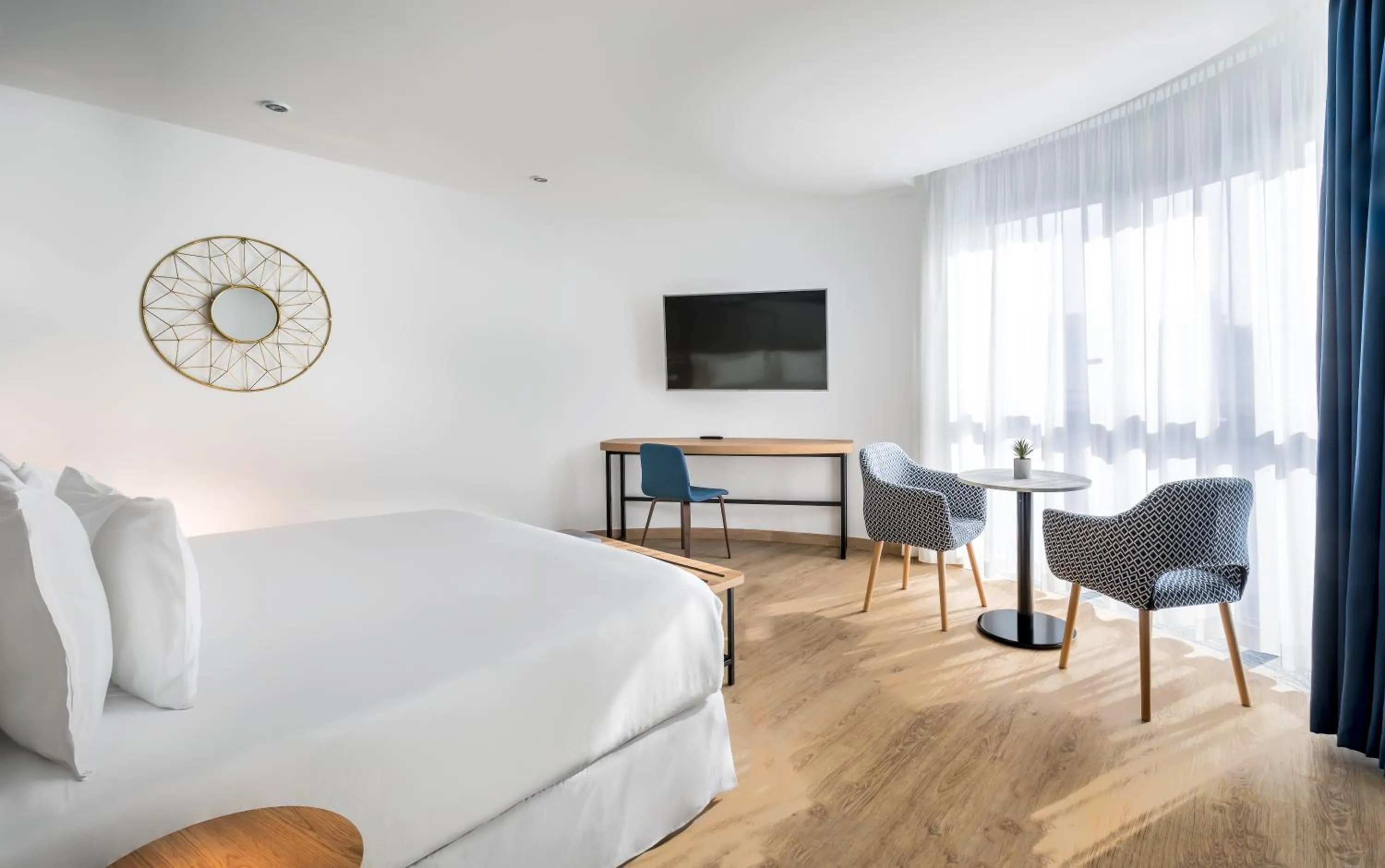 Photo of the whole room, Bed in Barceló Costa Vasca