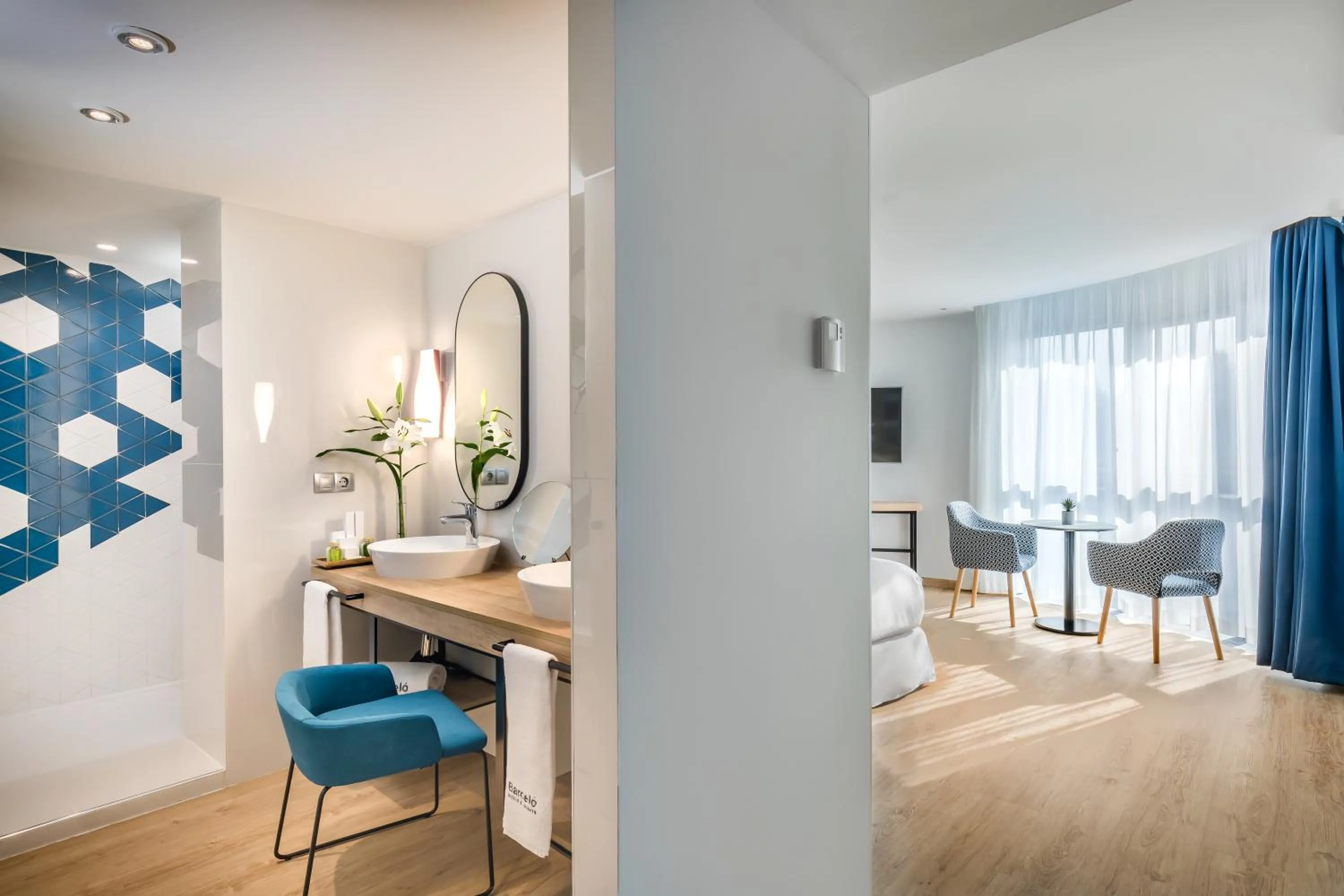 Photo of the whole room in Barceló Costa Vasca