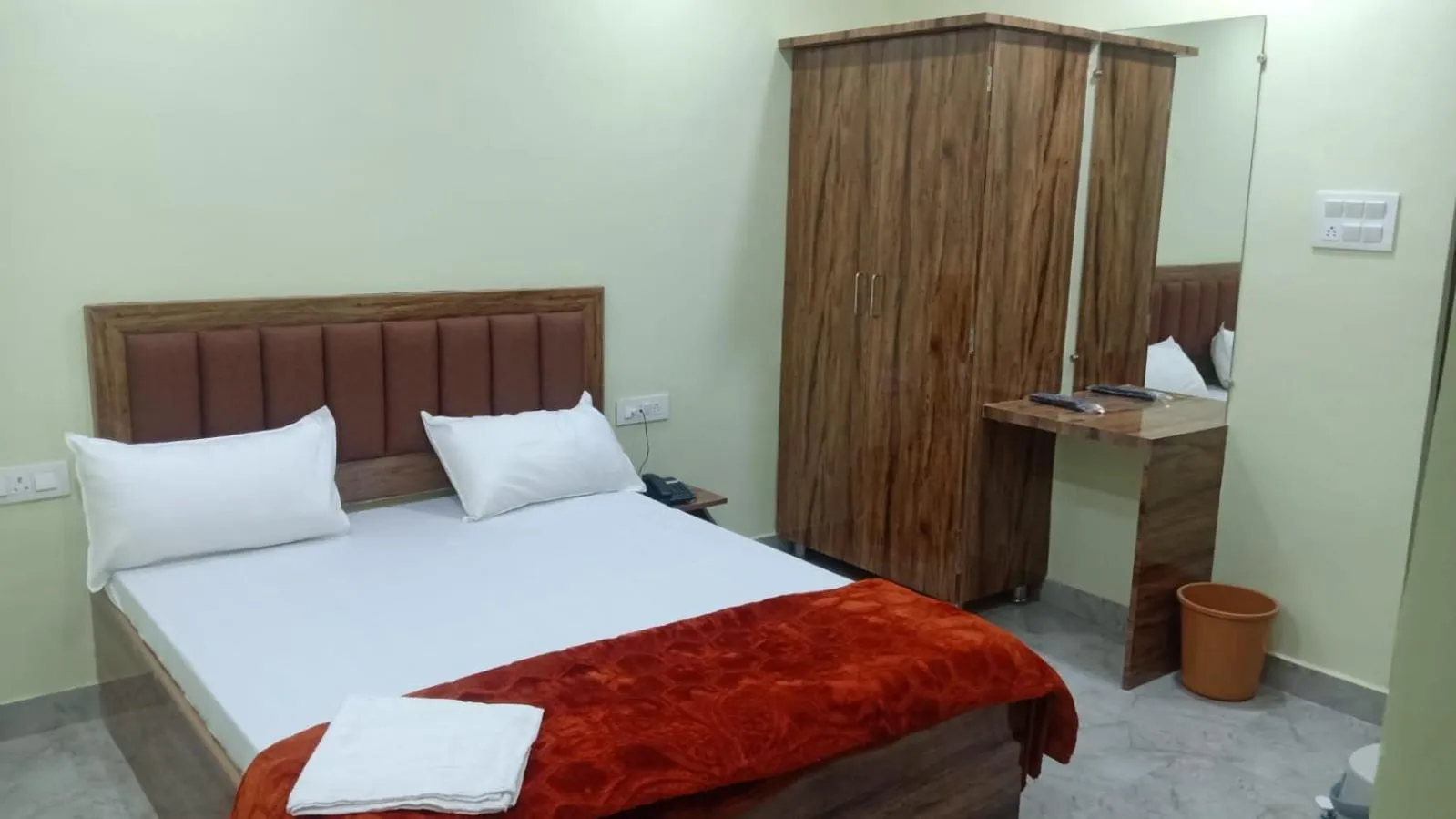 Bed in Shagun Banquet and Hotel