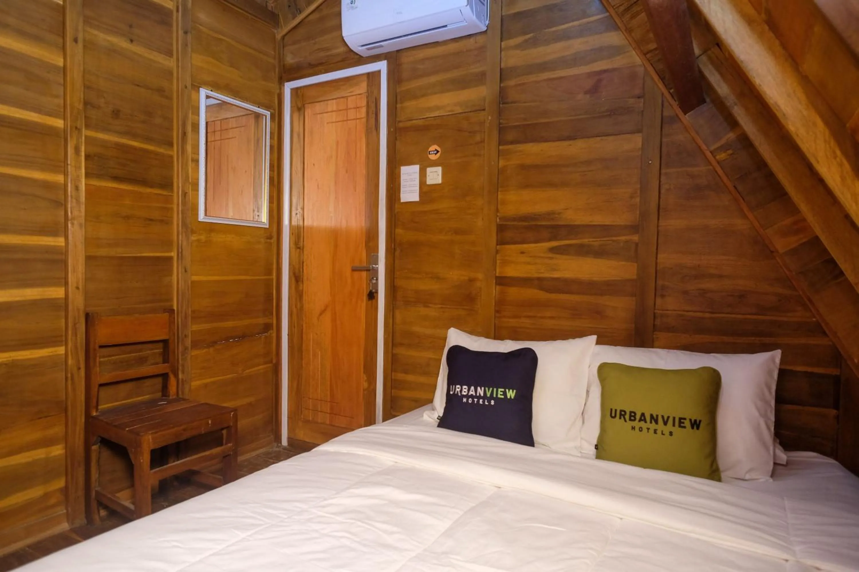 Bedroom, Bed in Urbanview Villa Lukulo Kebumen by RedDoorz