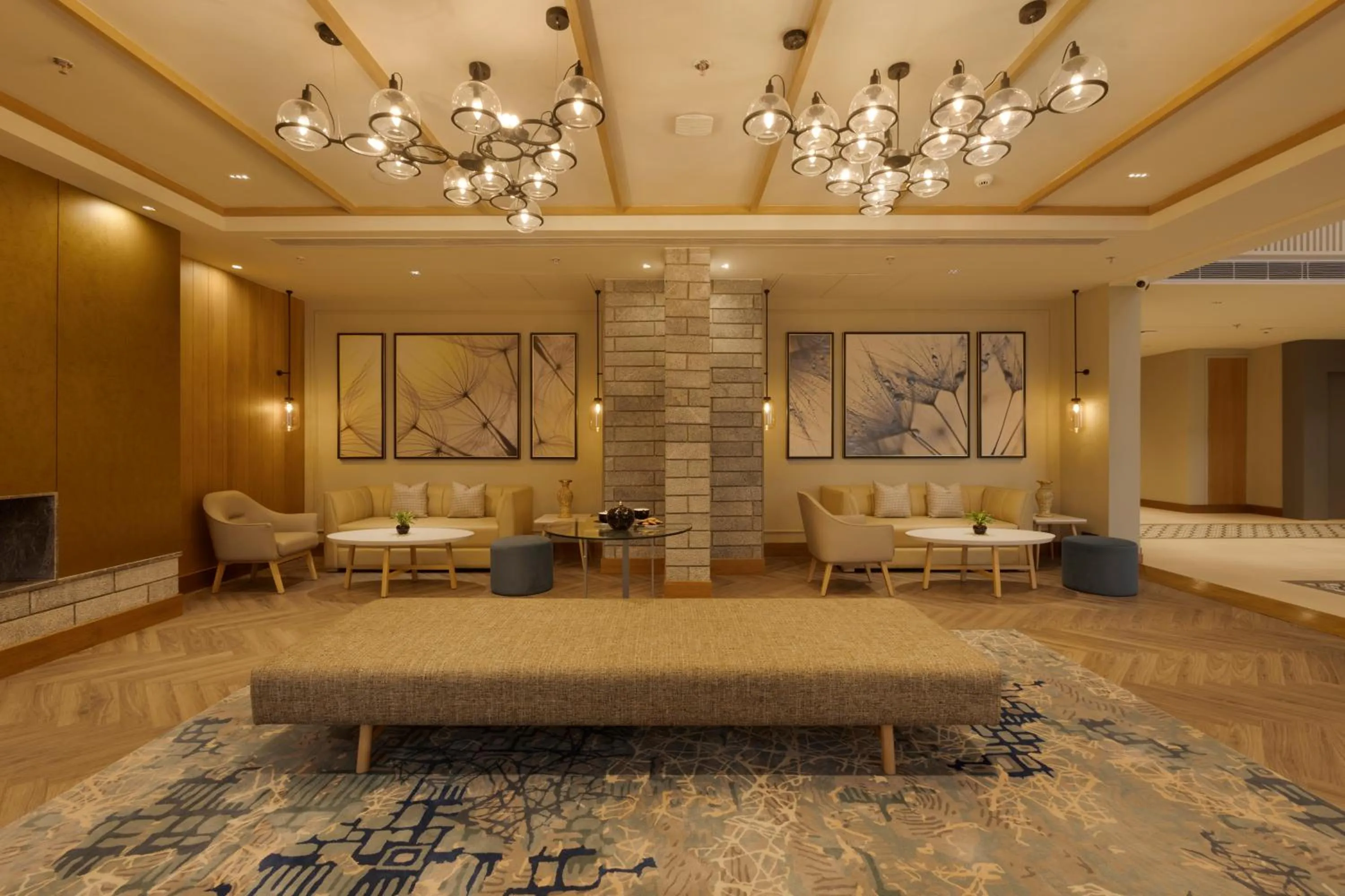 Lounge or bar in Sarovar Portico Srinagar