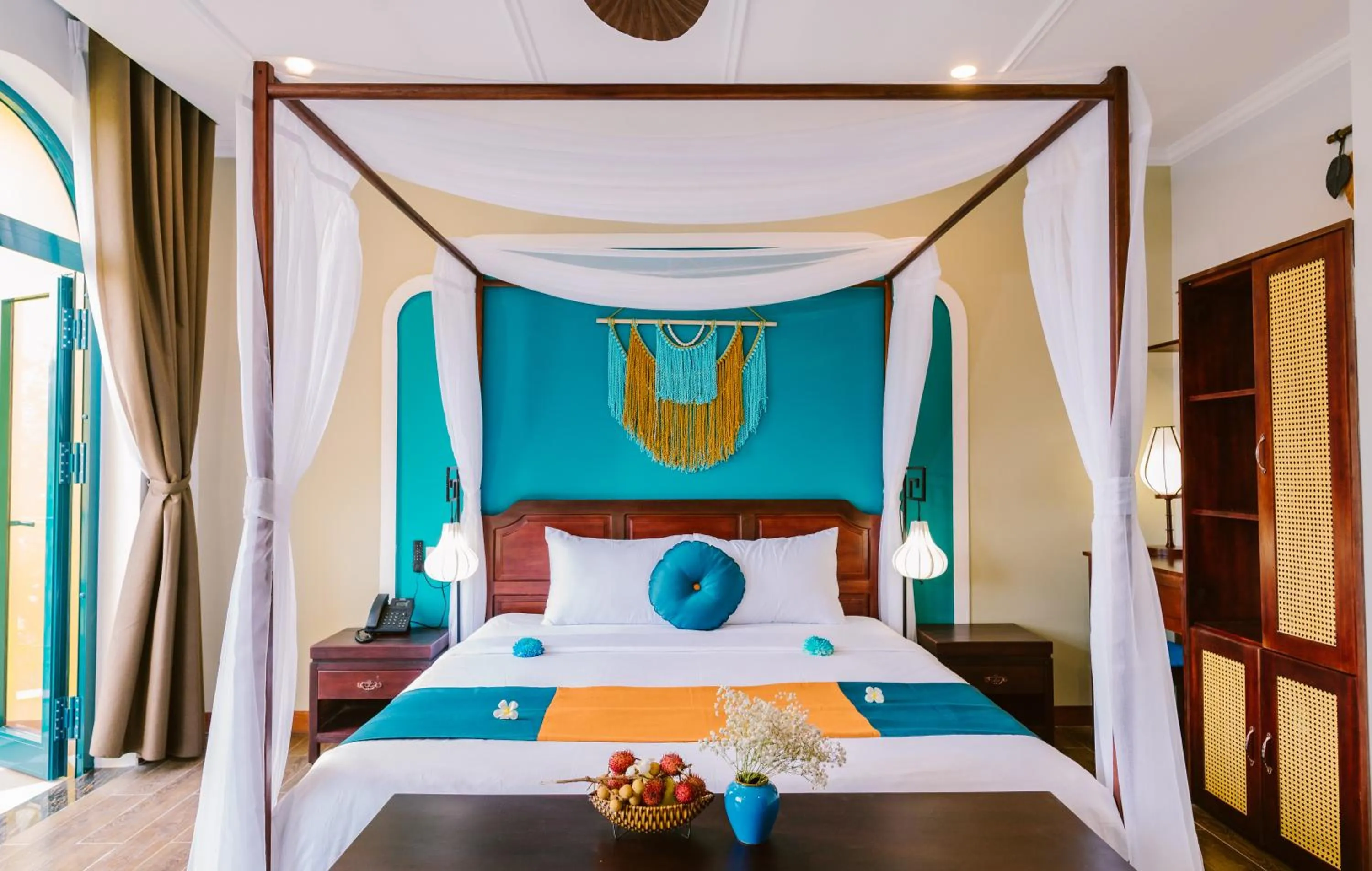 Bedroom, Bed in De'Colore Villa Hoi An