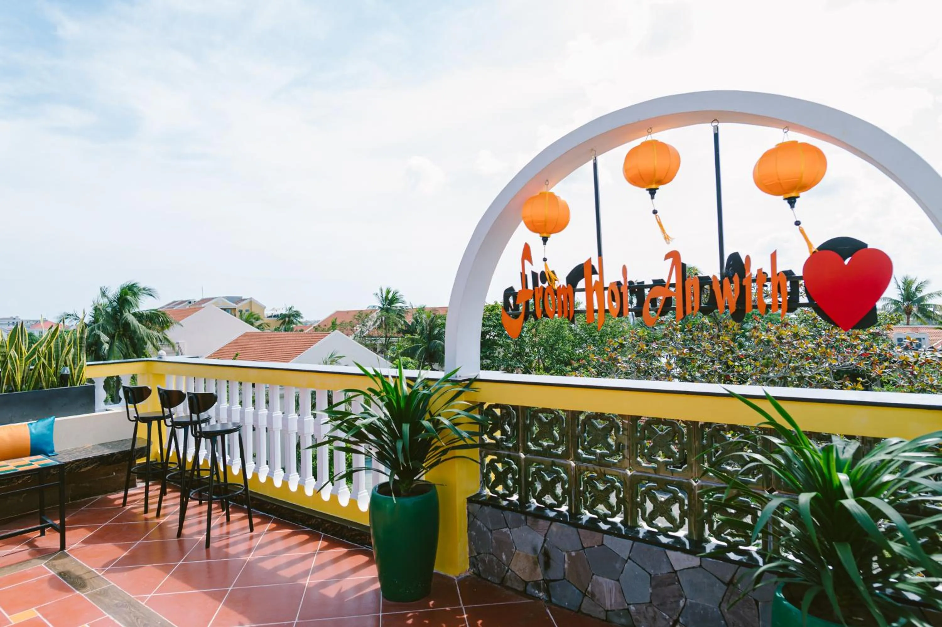 Balcony/Terrace in De'Colore Villa Hoi An