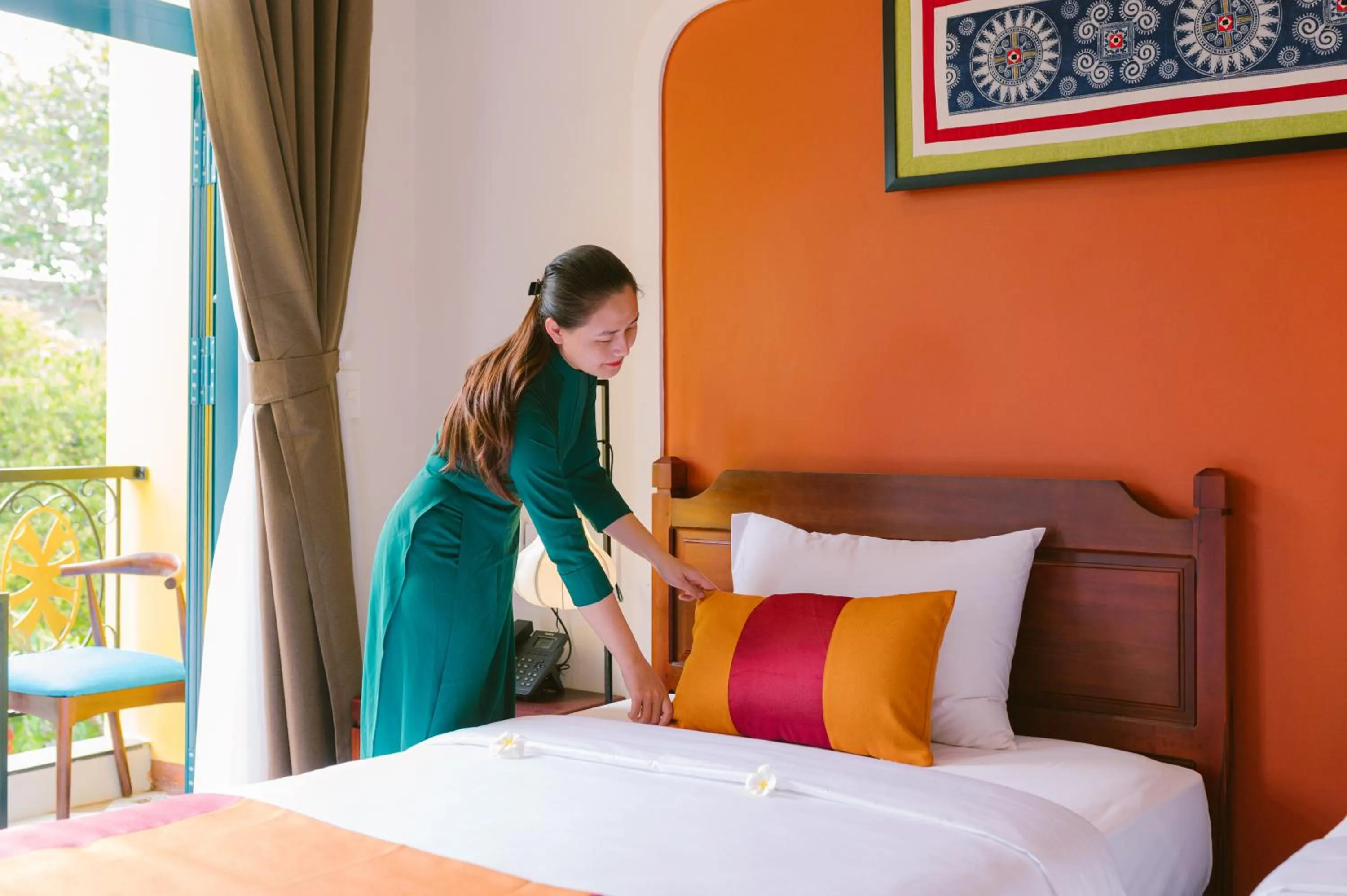 Bedroom, Bed in De'Colore Villa Hoi An