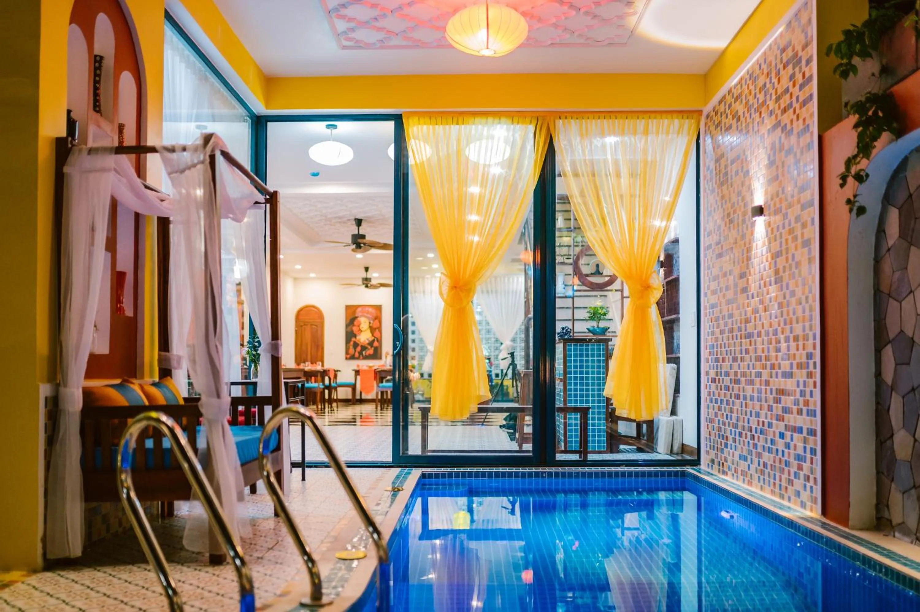 Swimming pool in De'Colore Villa Hoi An