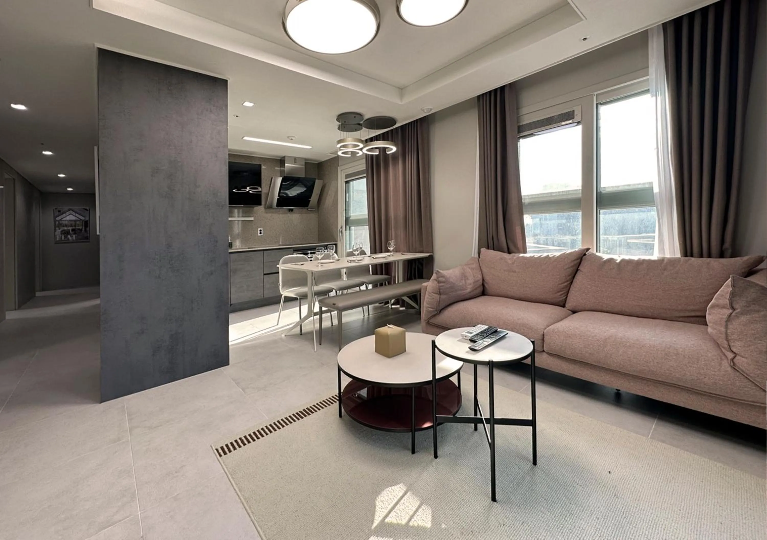 Living room in Y COLLECTION by UH FLAT OSIRIA