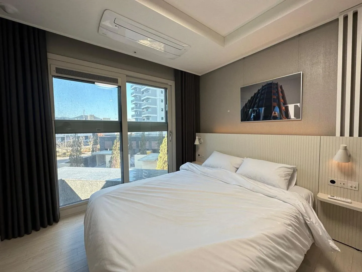 Bed in Y COLLECTION by UH FLAT OSIRIA