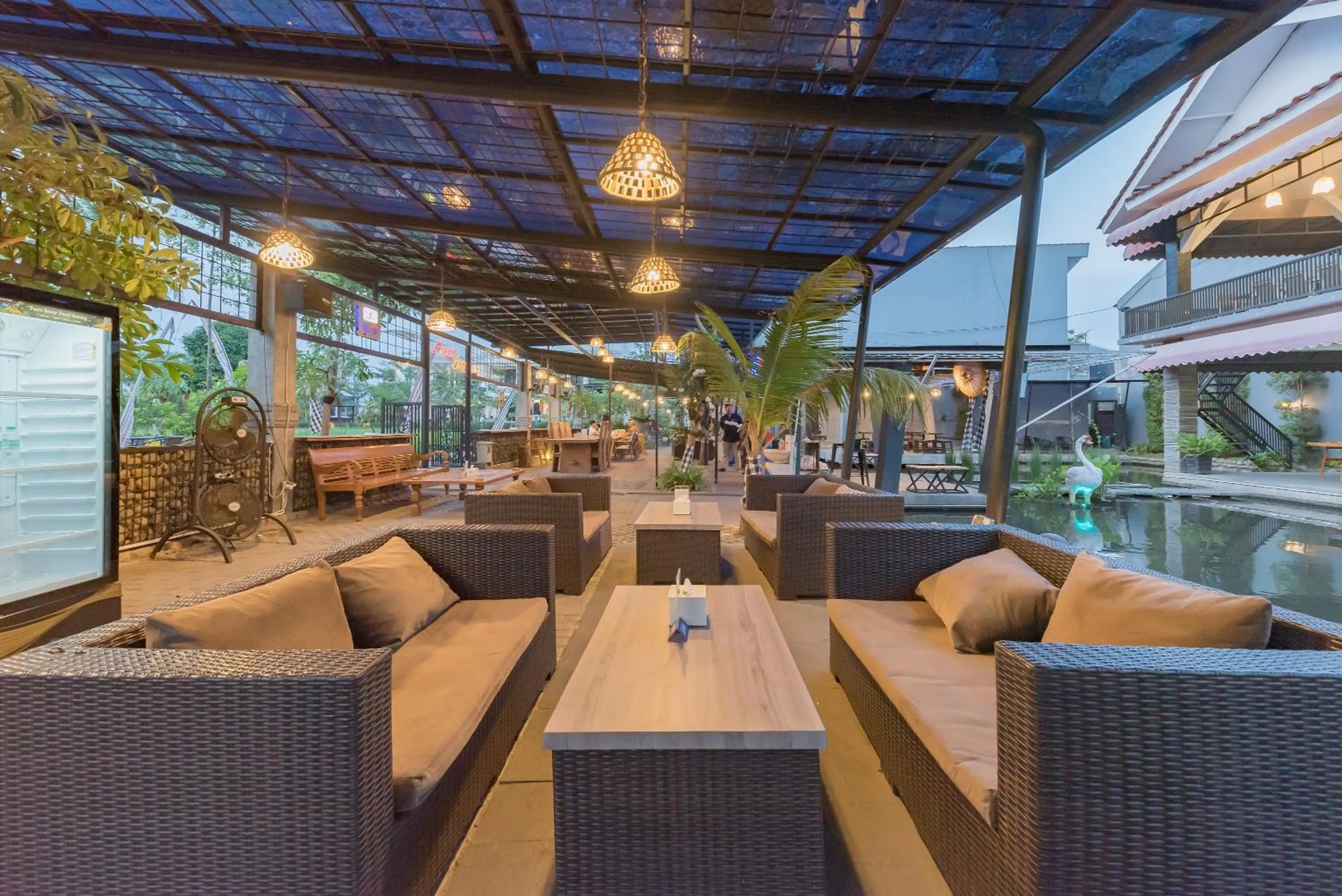 Restaurant/places to eat in Urbanview Hotel Khayrizsan Tasikmalaya by RedDoorz