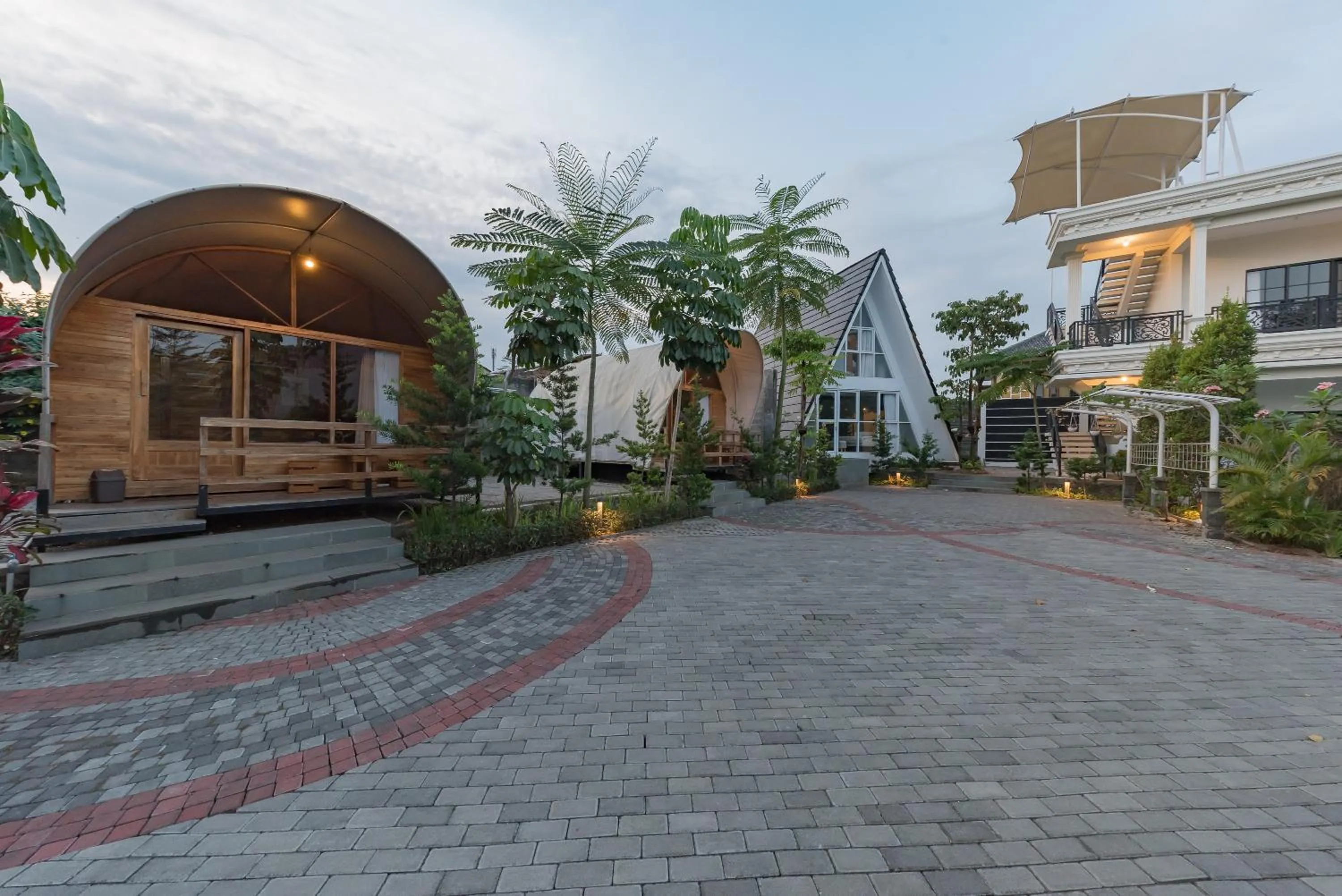 Property building in Urbanview Hotel Khayrizsan Tasikmalaya by RedDoorz