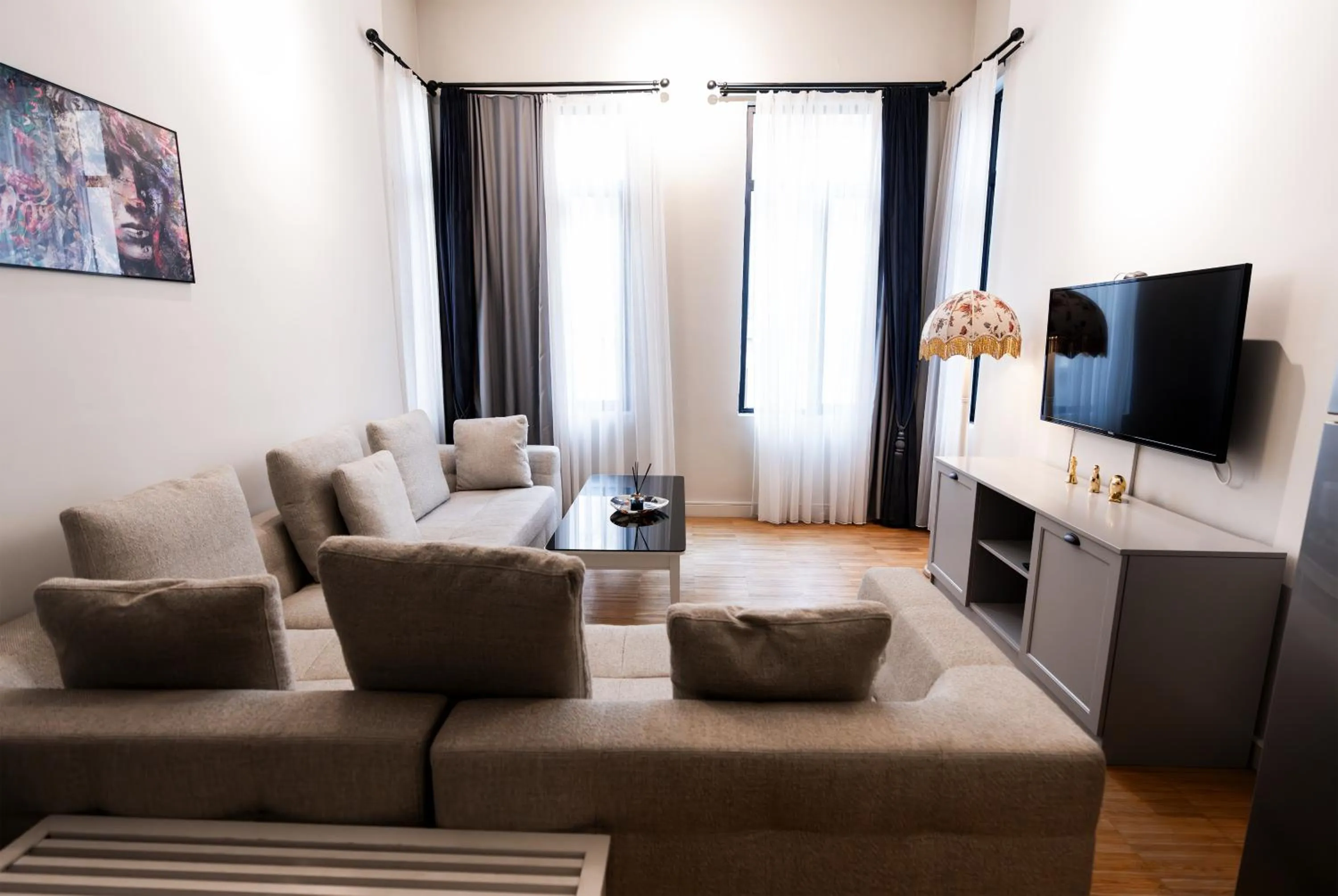 TV and multimedia in DeCamondo Residence